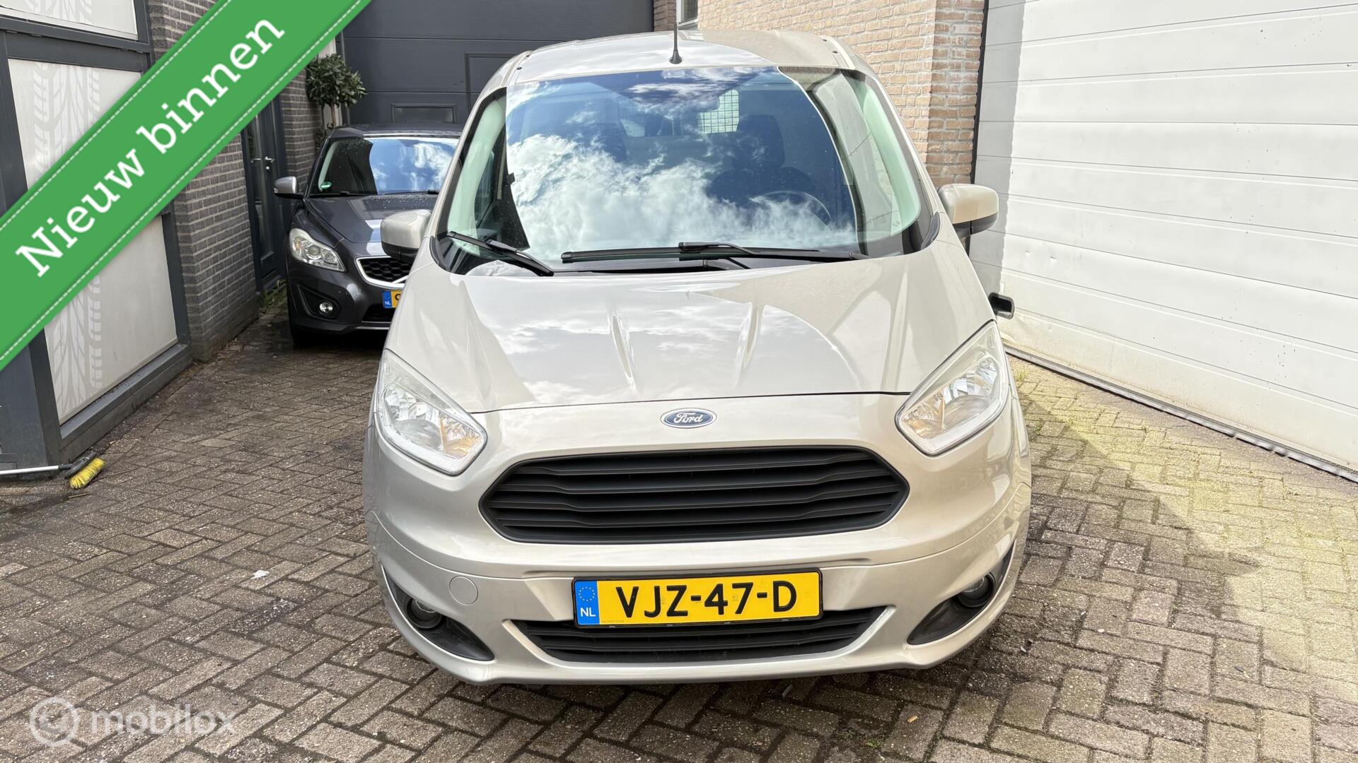 Foto van Ford Transit Courier