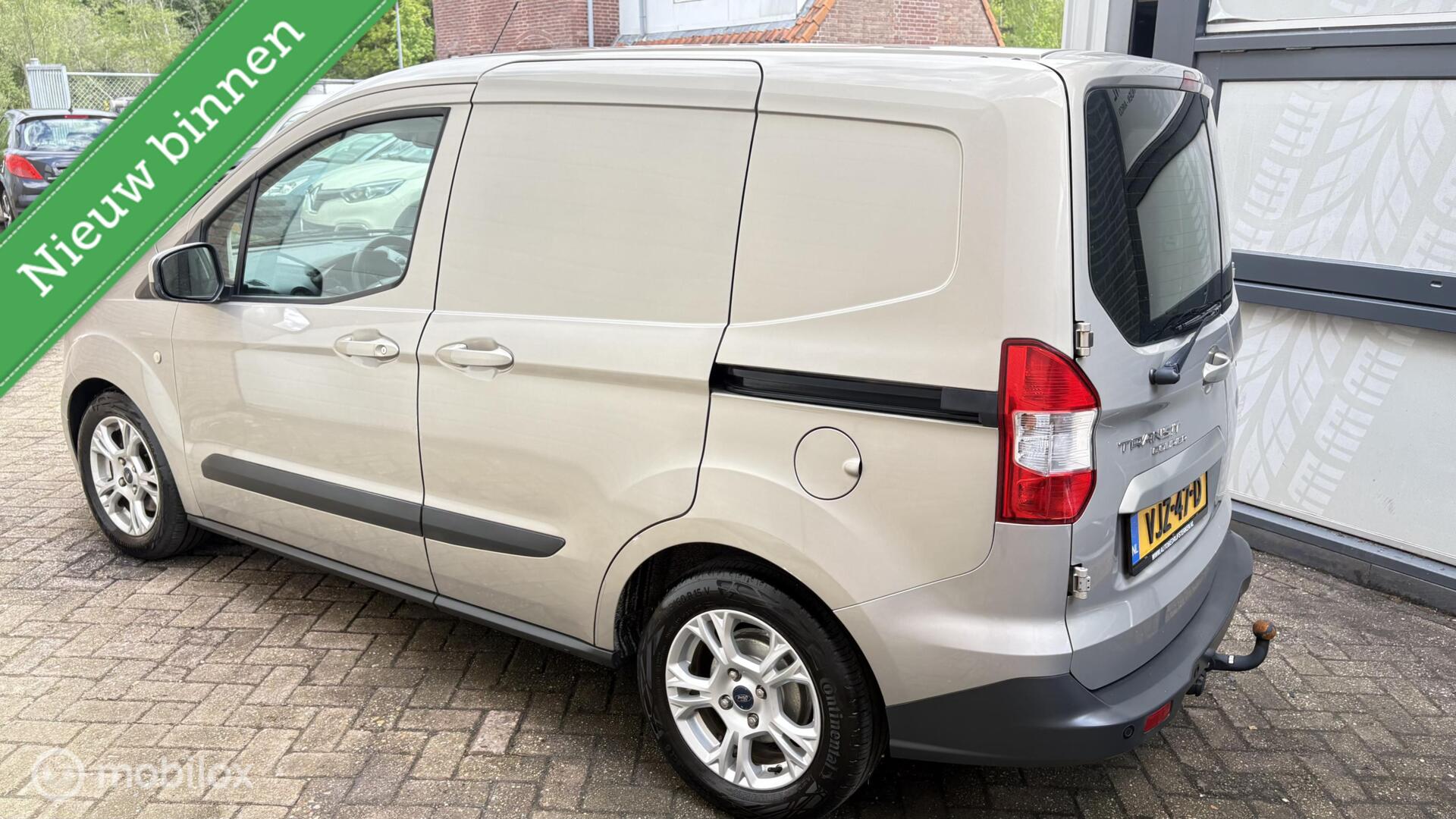Foto van Ford Transit Courier