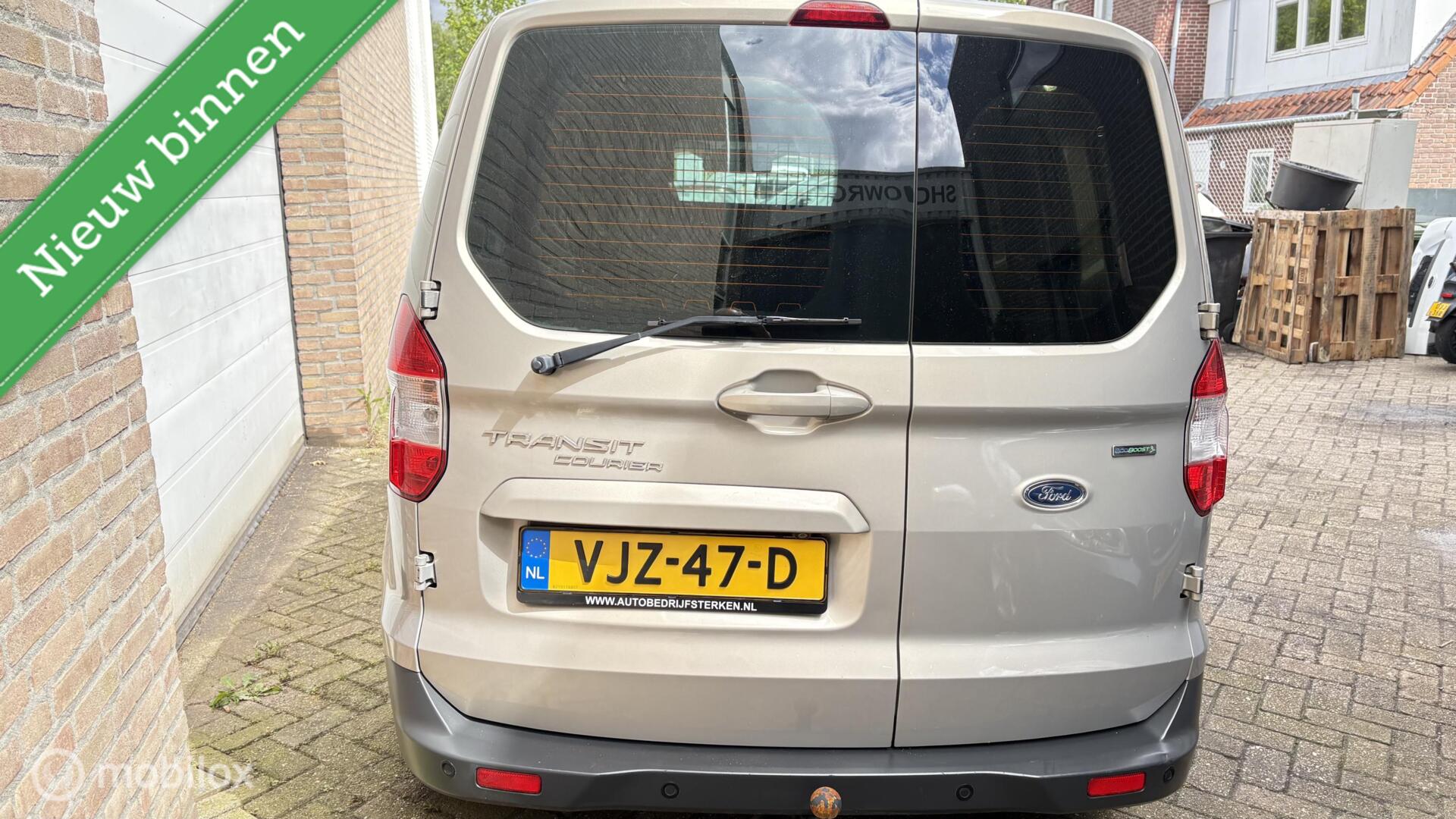 Foto van Ford Transit Courier