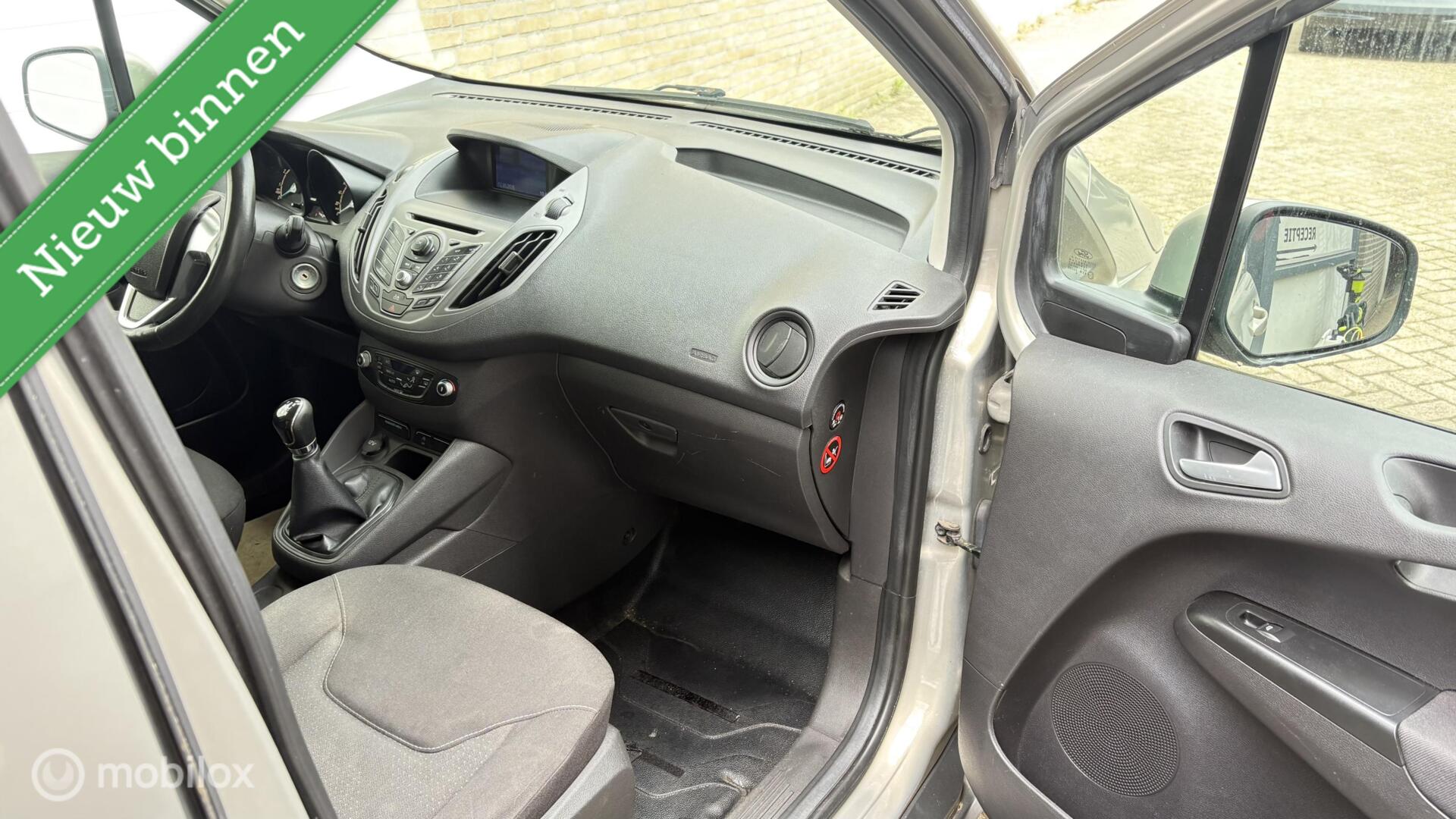 Foto van Ford Transit Courier