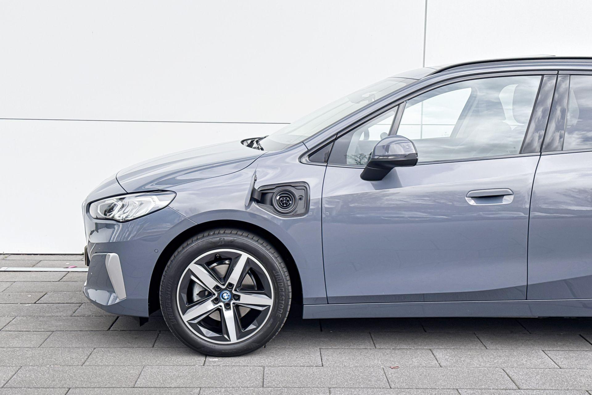 Foto van BMW 225e xDrive Active Tourer
