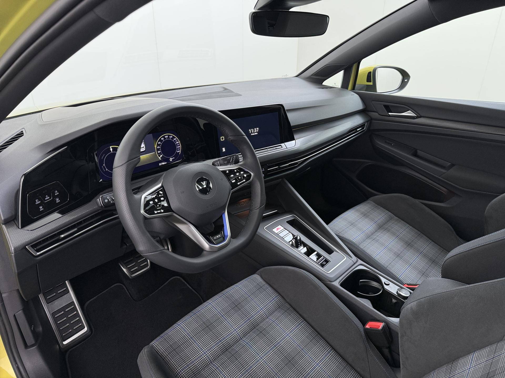 Foto van Volkswagen Golf GTE