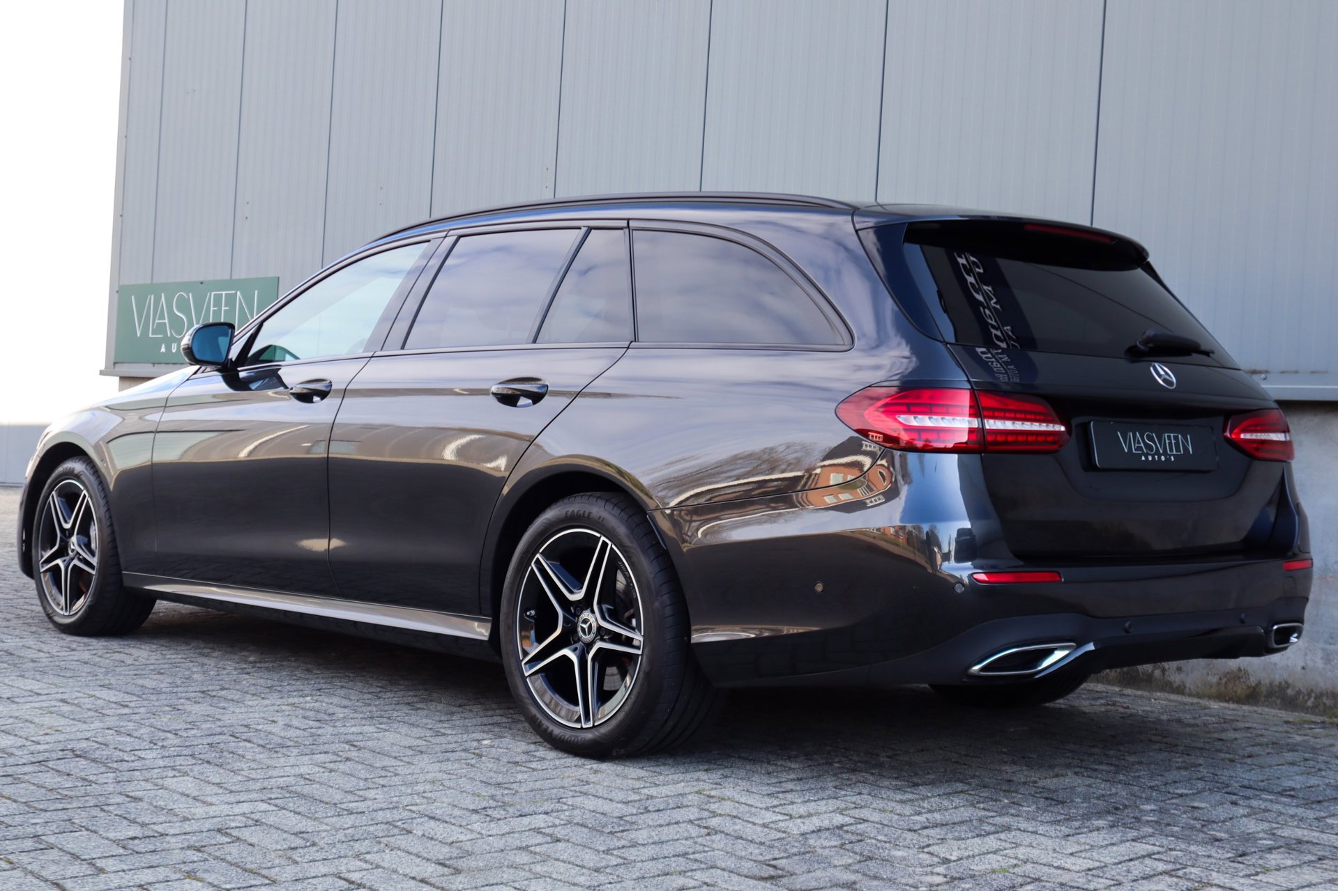 Foto van Mercedes-Benz E 300 E