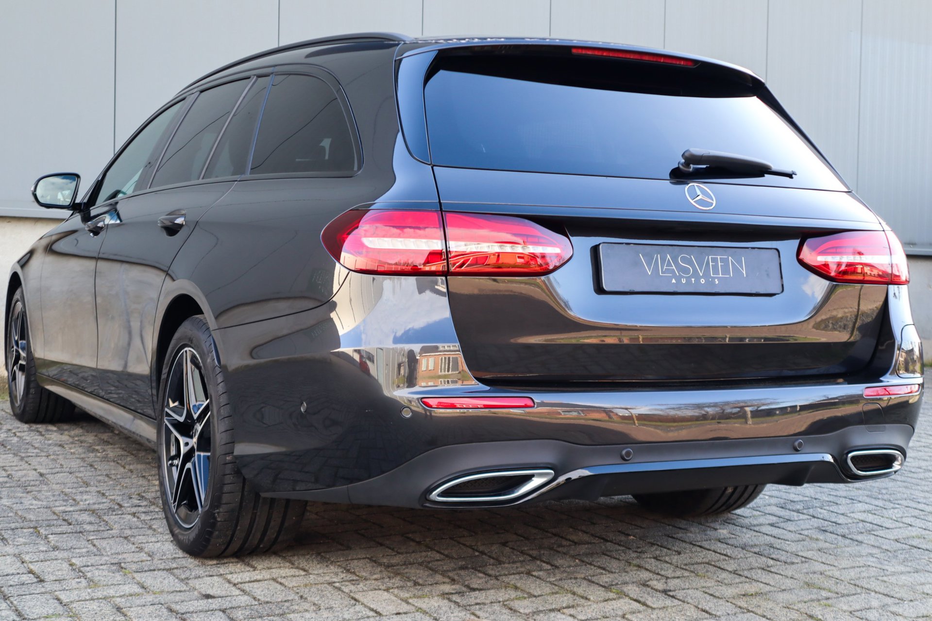 Foto van Mercedes-Benz E 300 E