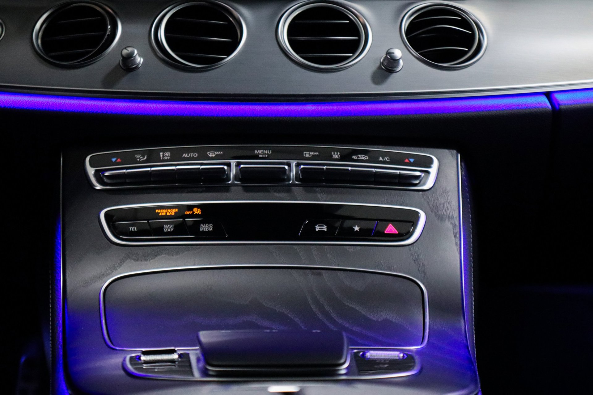 Foto van Mercedes-Benz E 300 E