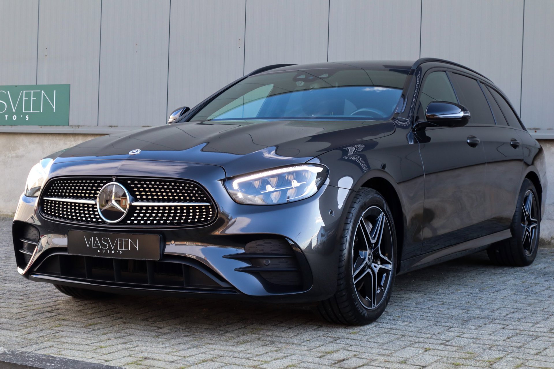 Foto van Mercedes-Benz E 300 E