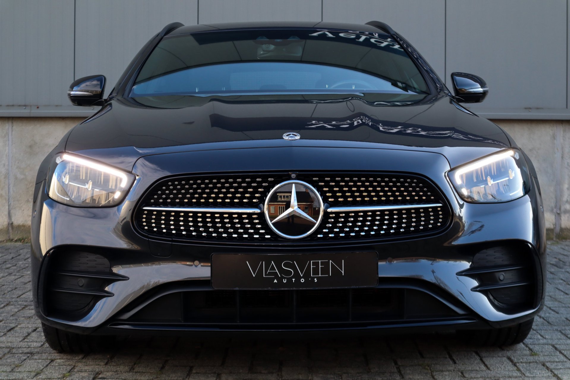 Foto van Mercedes-Benz E 300 E