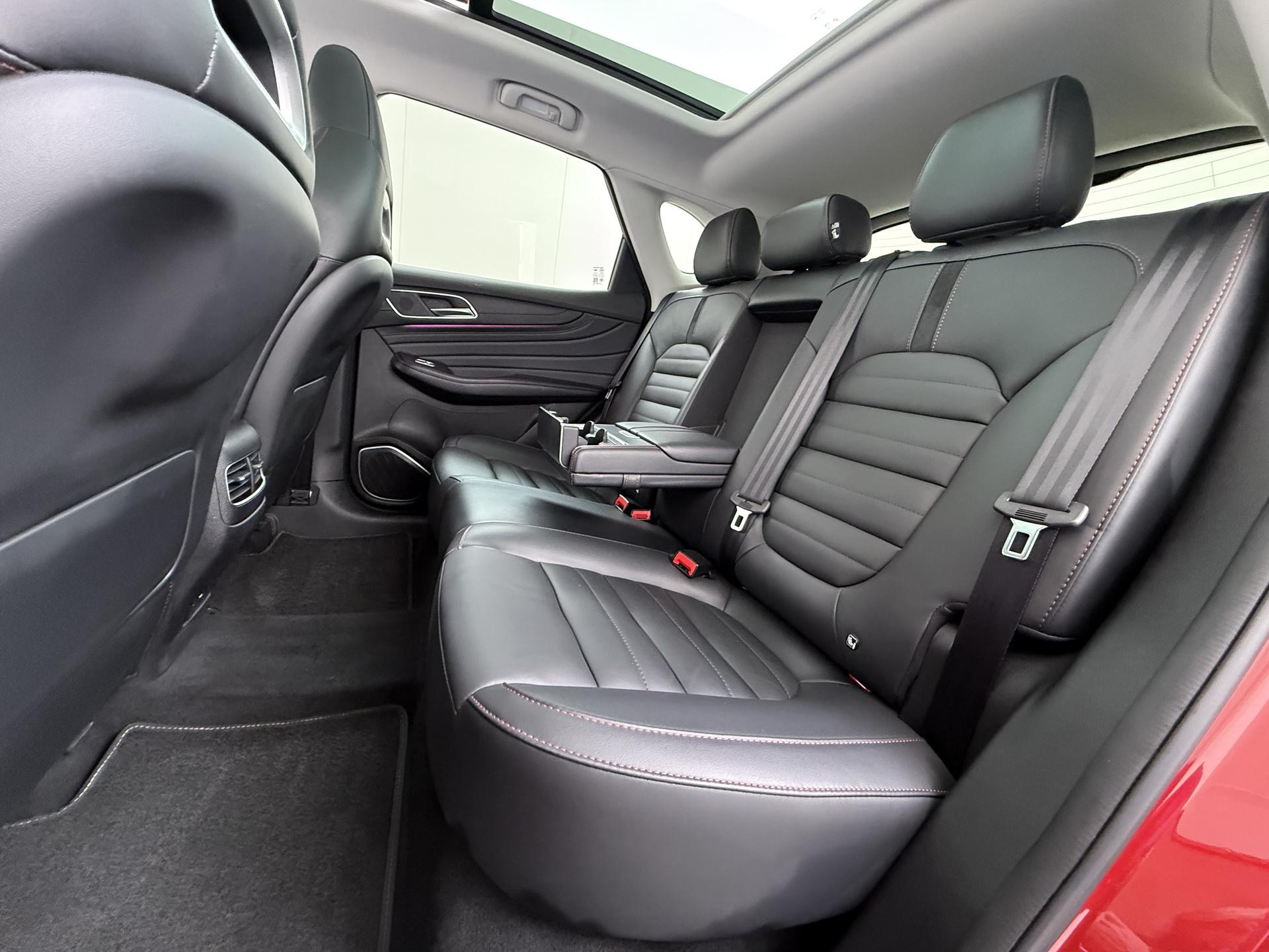 Foto van MG MG Ehs Plug-in Hybrid