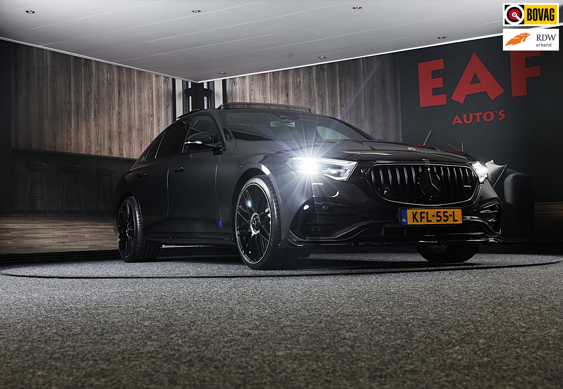 Mercedes-Benz E-klasse 300 e AMG 53 Look / HYPERSCREEN / Acc / Memory / Elek Stoelen / 360 Camera / Dode Hoek / Open Pano / 21 Inc 2025 - voorkant