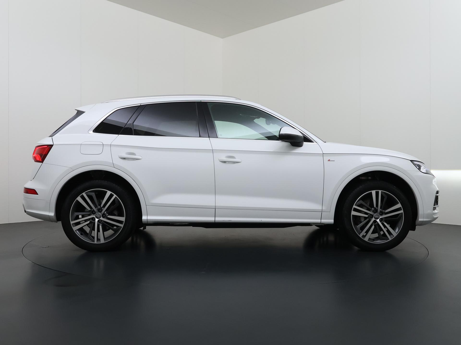 Foto van Audi Q5 55 TFSI E
