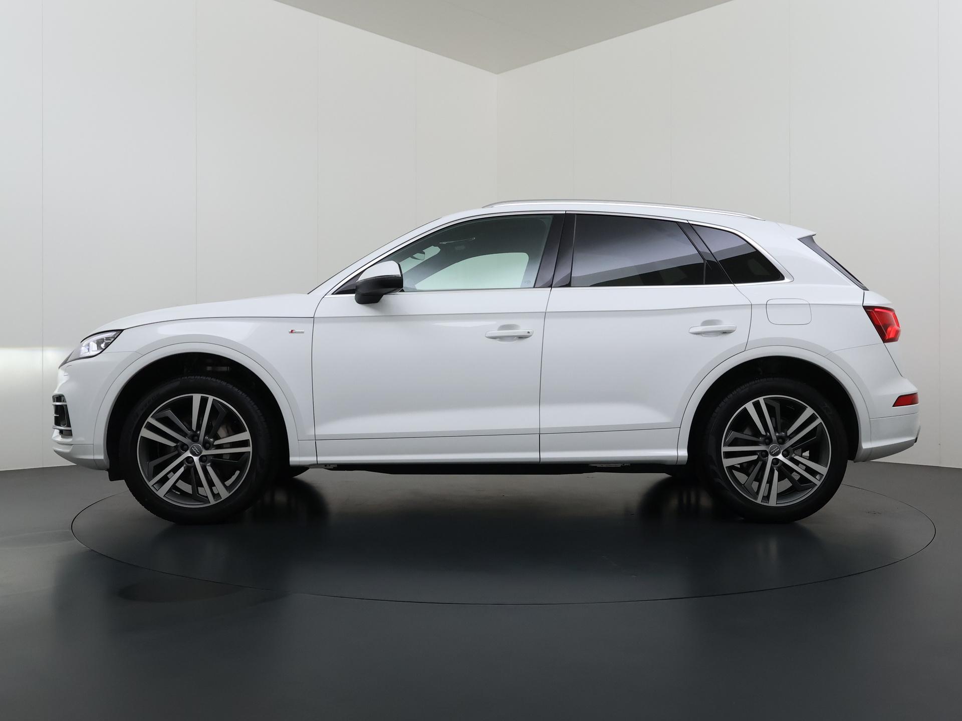 Foto van Audi Q5 55 TFSI E