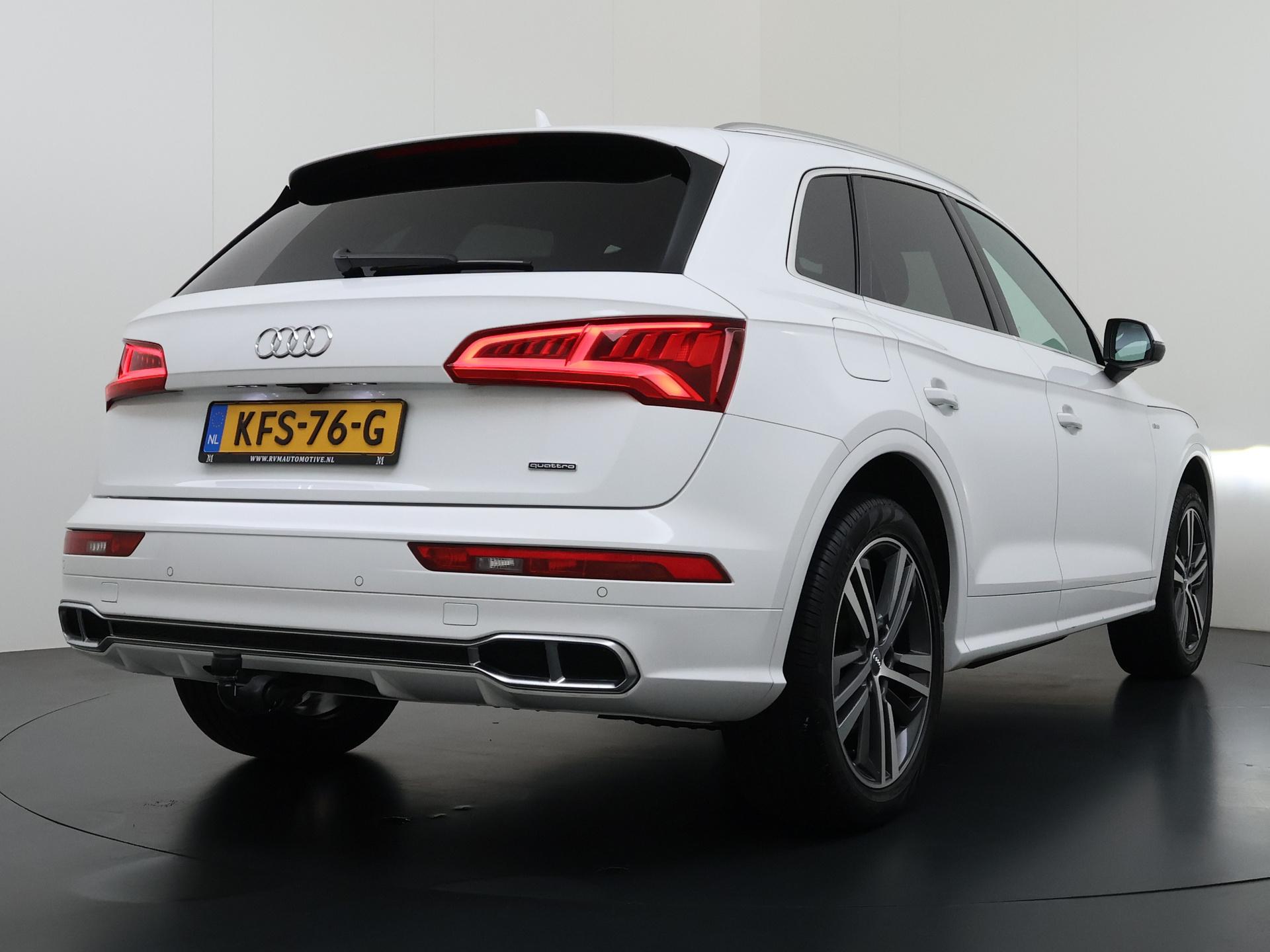 Foto van Audi Q5 55 TFSI E