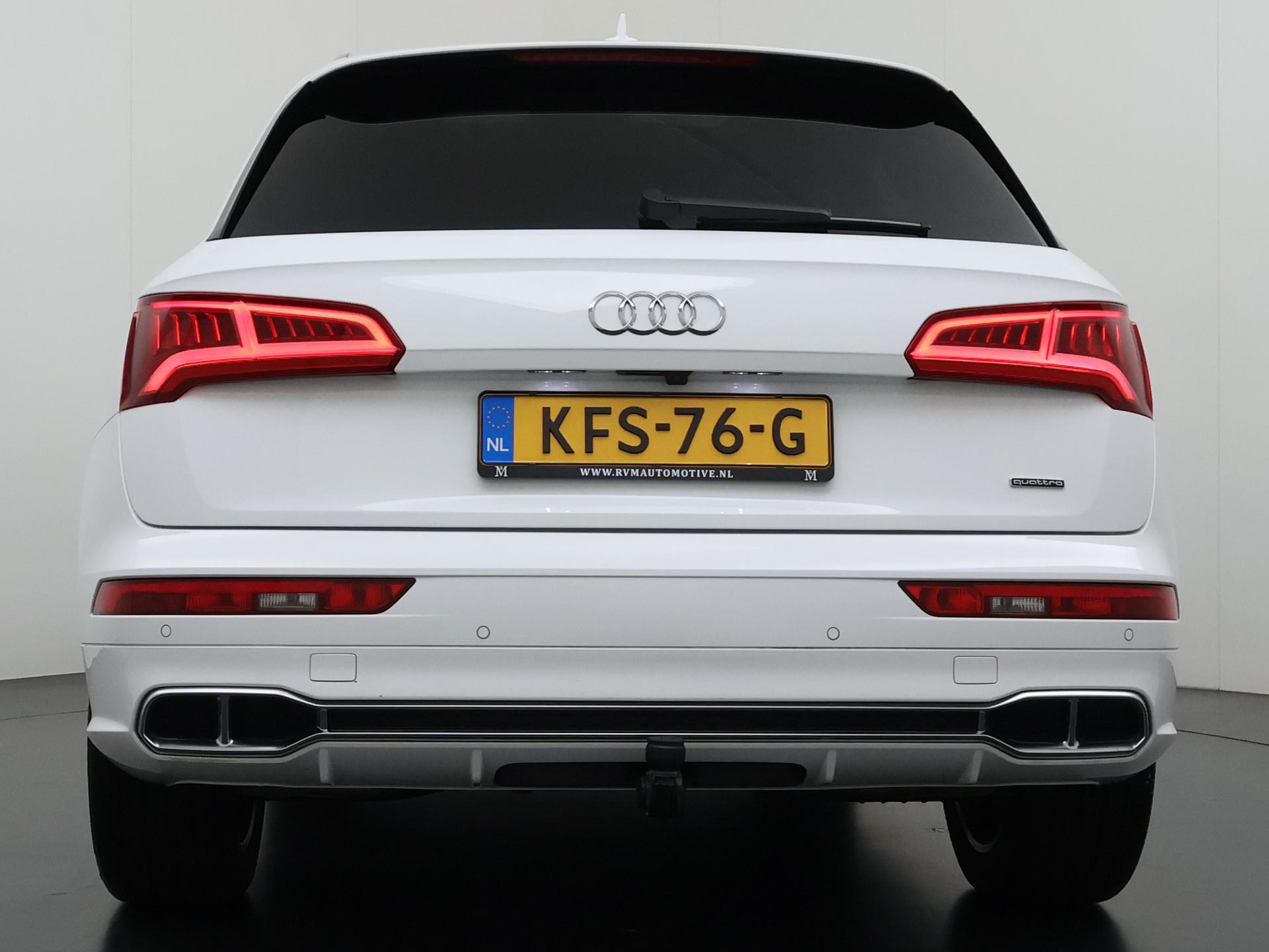 Foto van Audi Q5 55 TFSI E