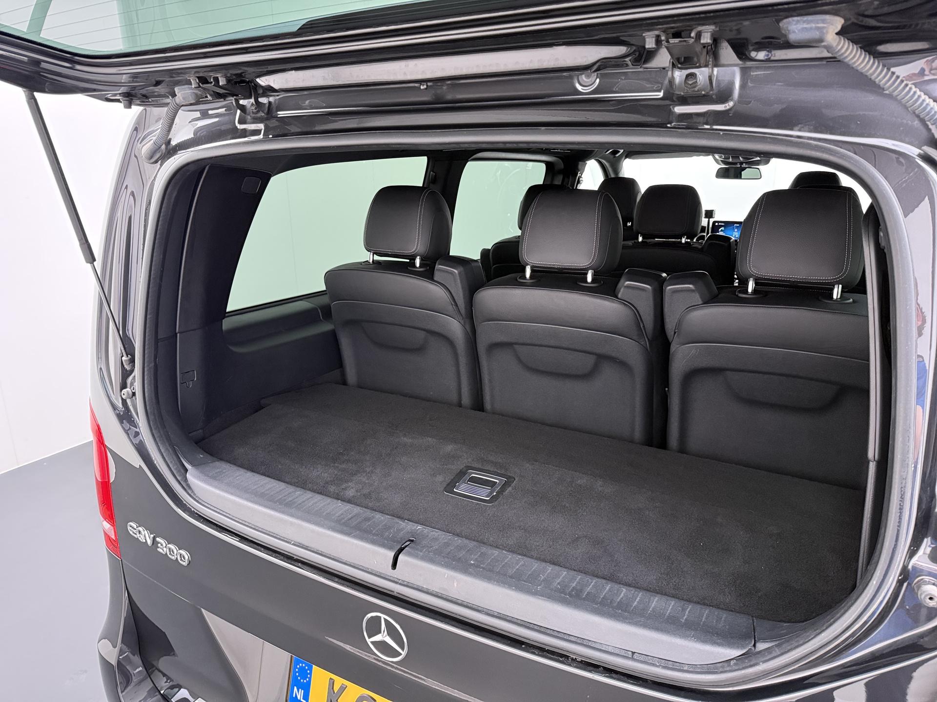 Foto van Mercedes-Benz Eqv
