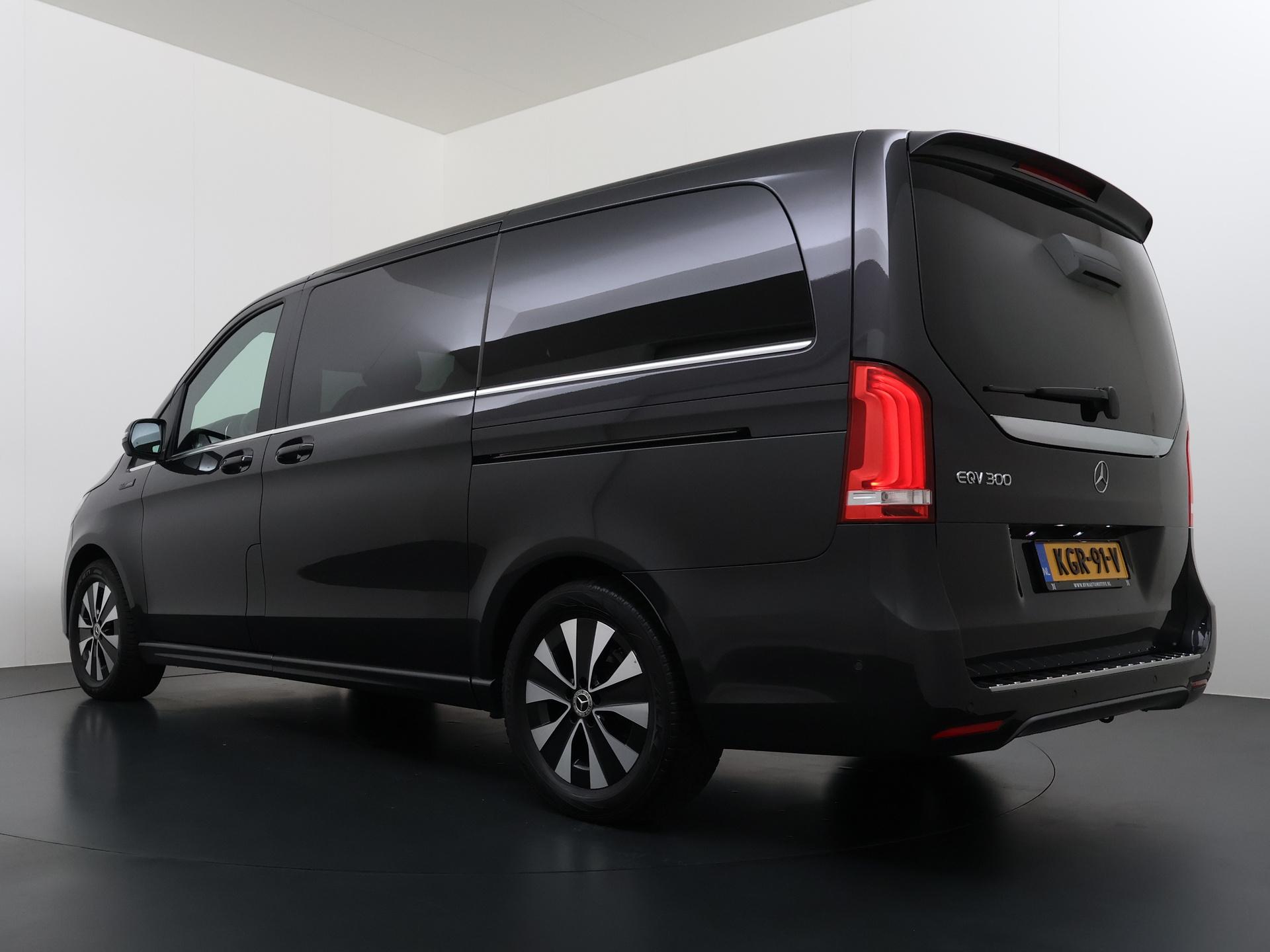 Foto van Mercedes-Benz Eqv