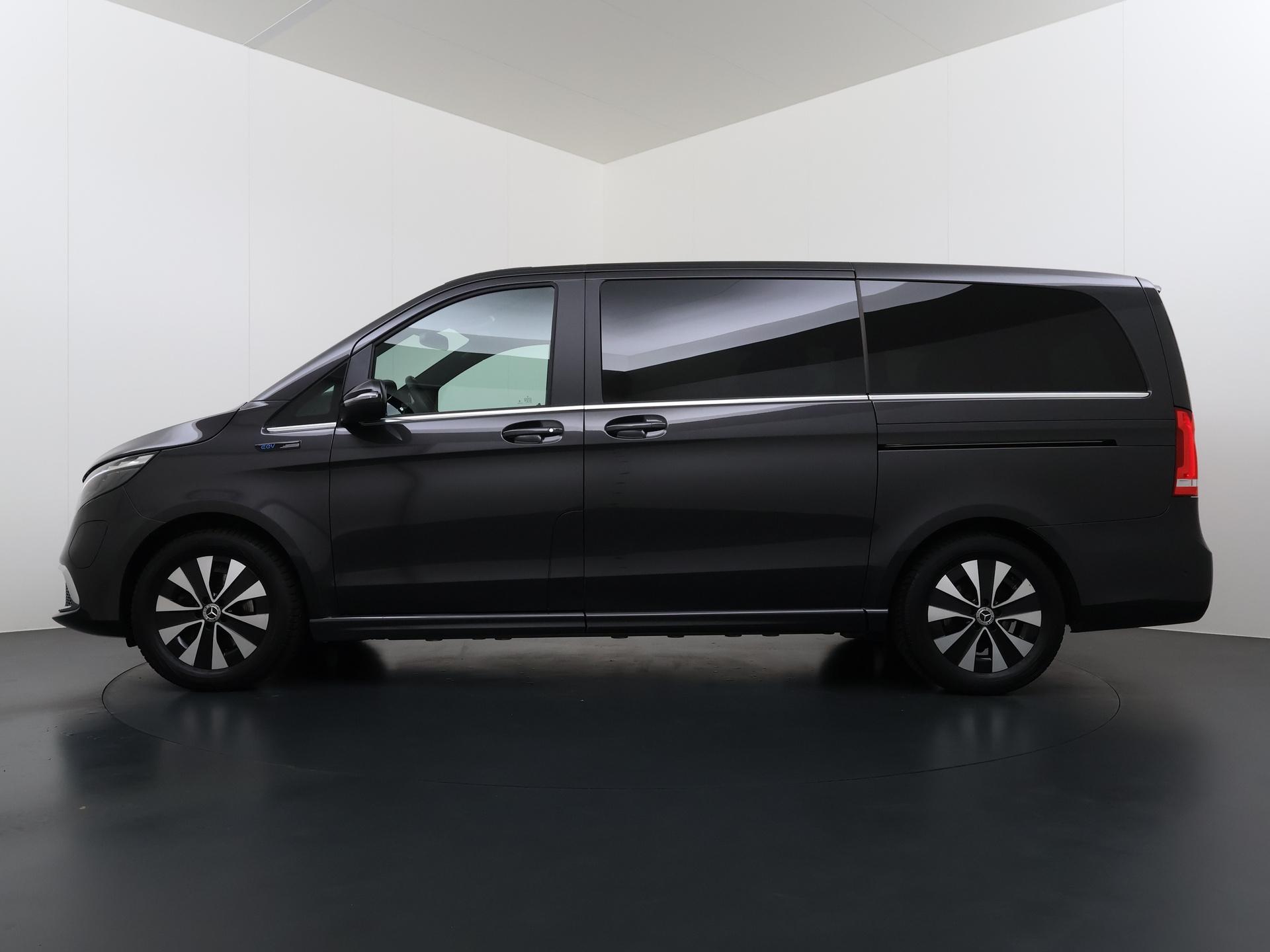 Foto van Mercedes-Benz Eqv