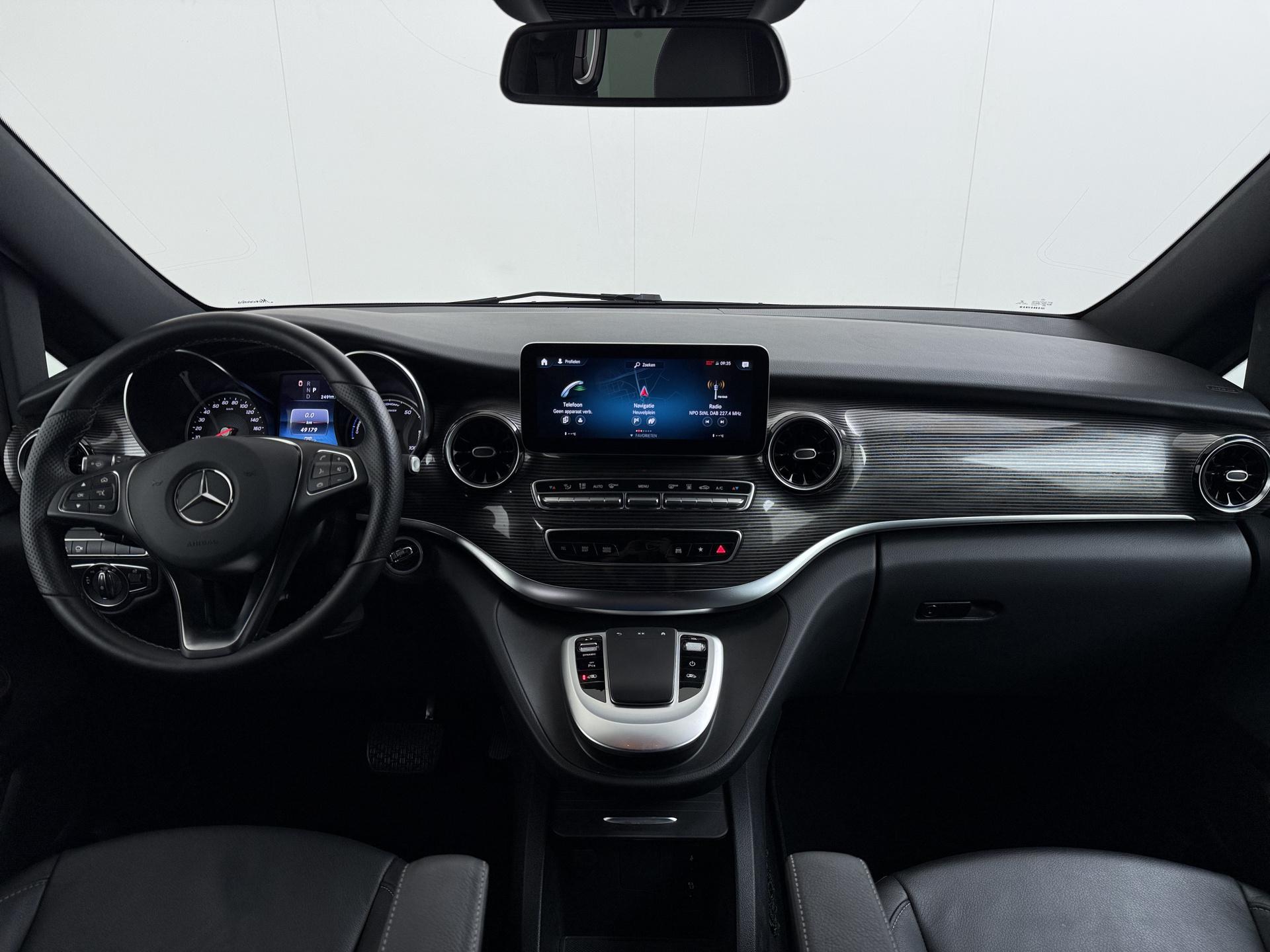 Foto van Mercedes-Benz Eqv