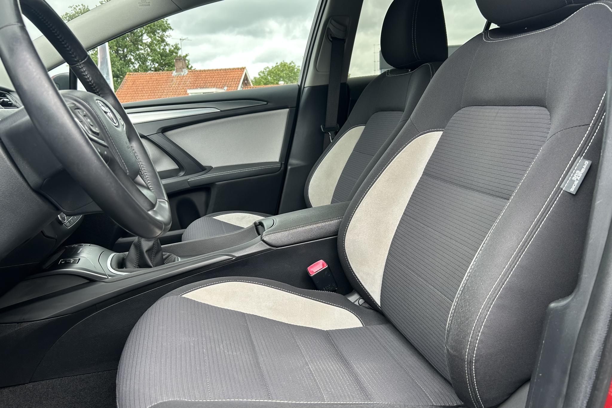 Foto van Toyota Avensis
