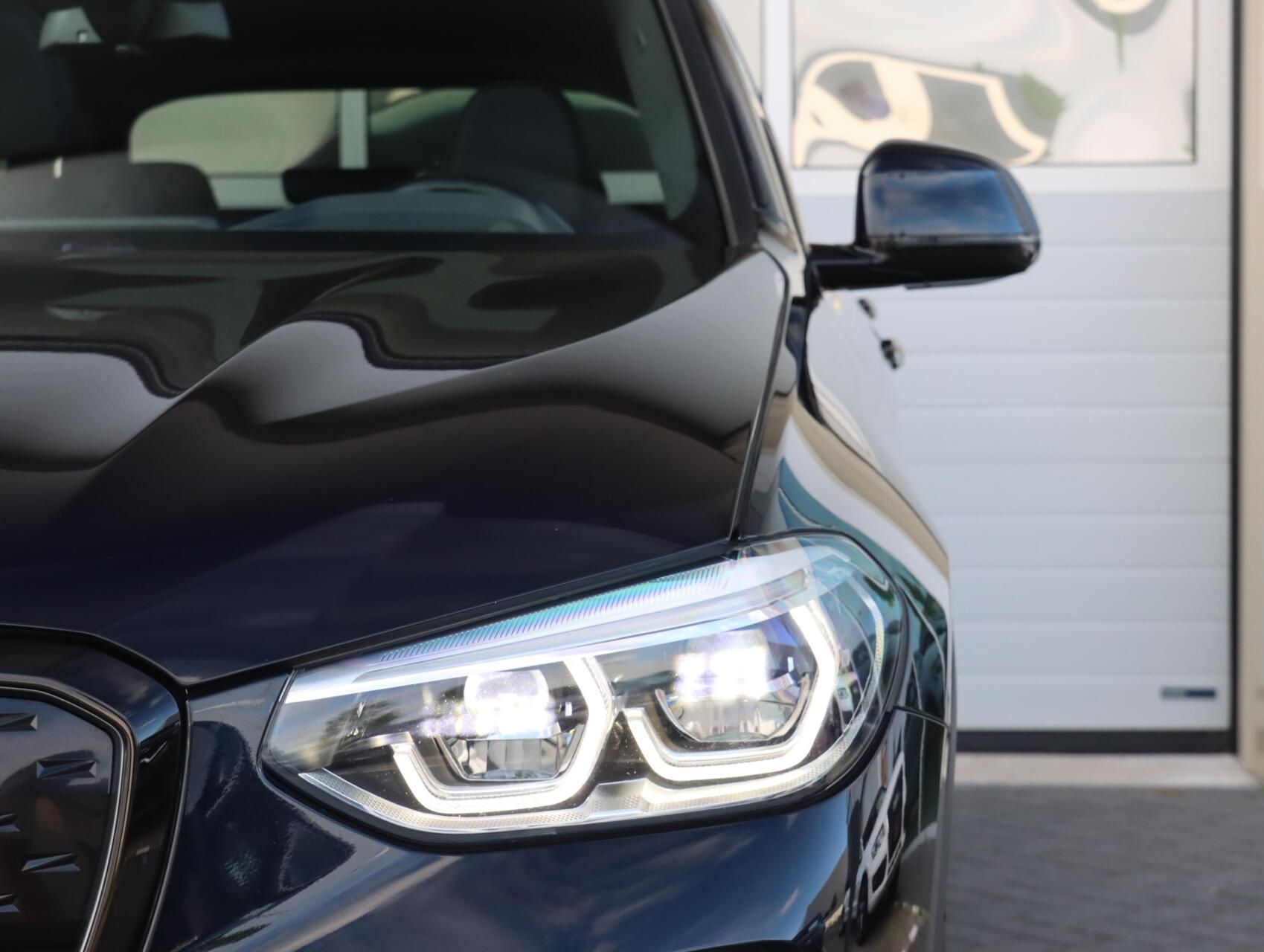 Foto van BMW Ix3