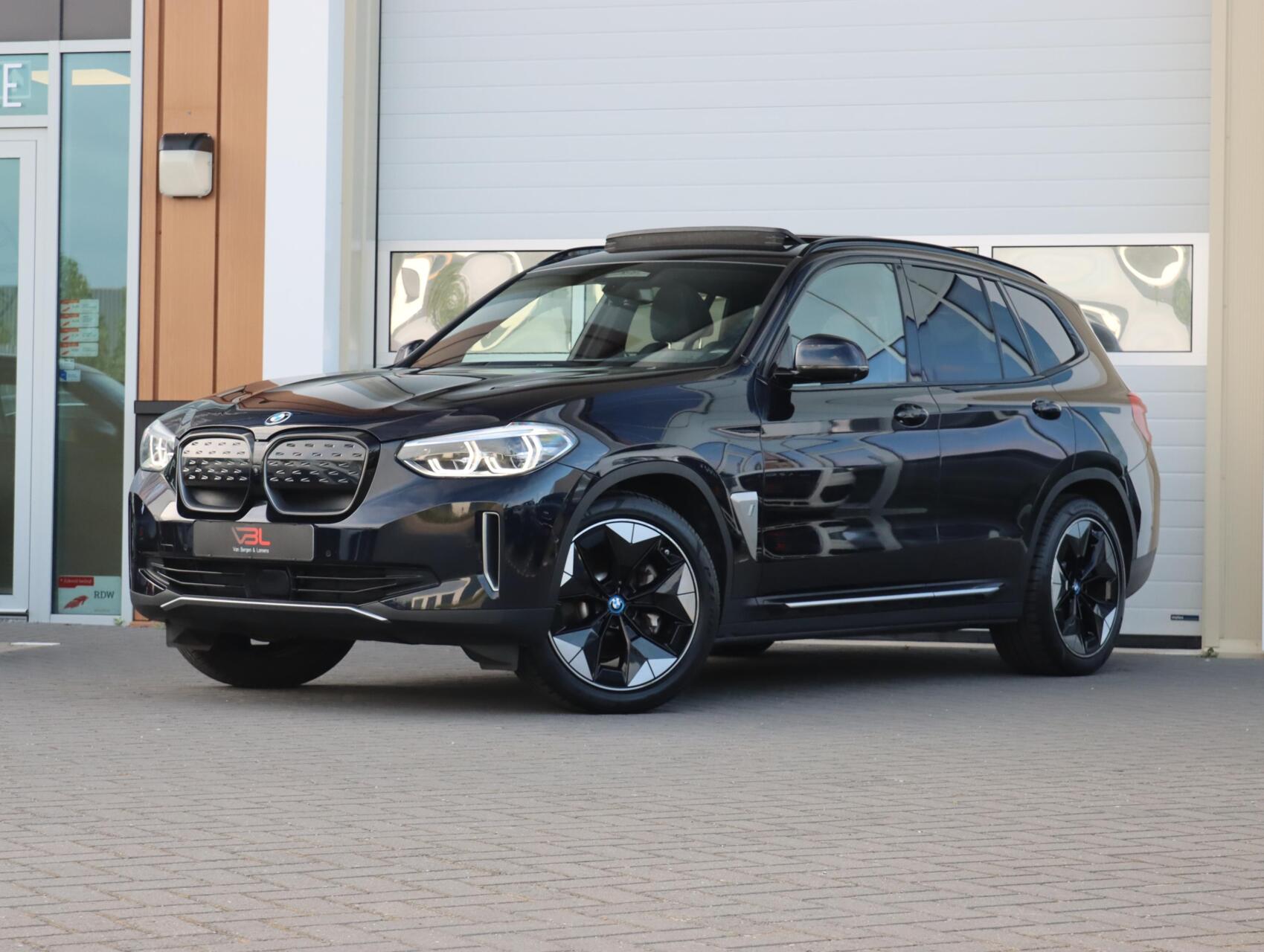 Foto van BMW Ix3