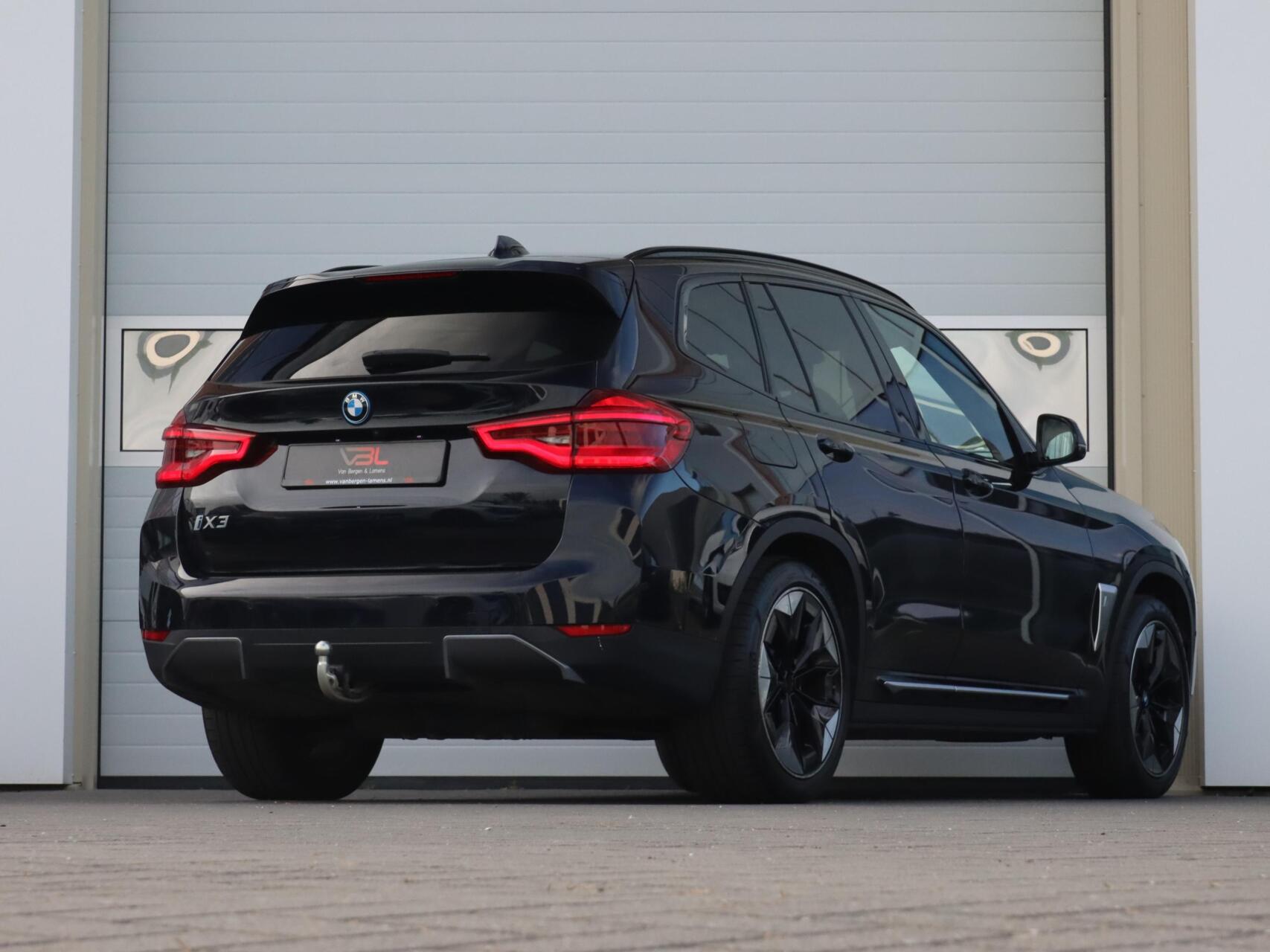 Foto van BMW Ix3