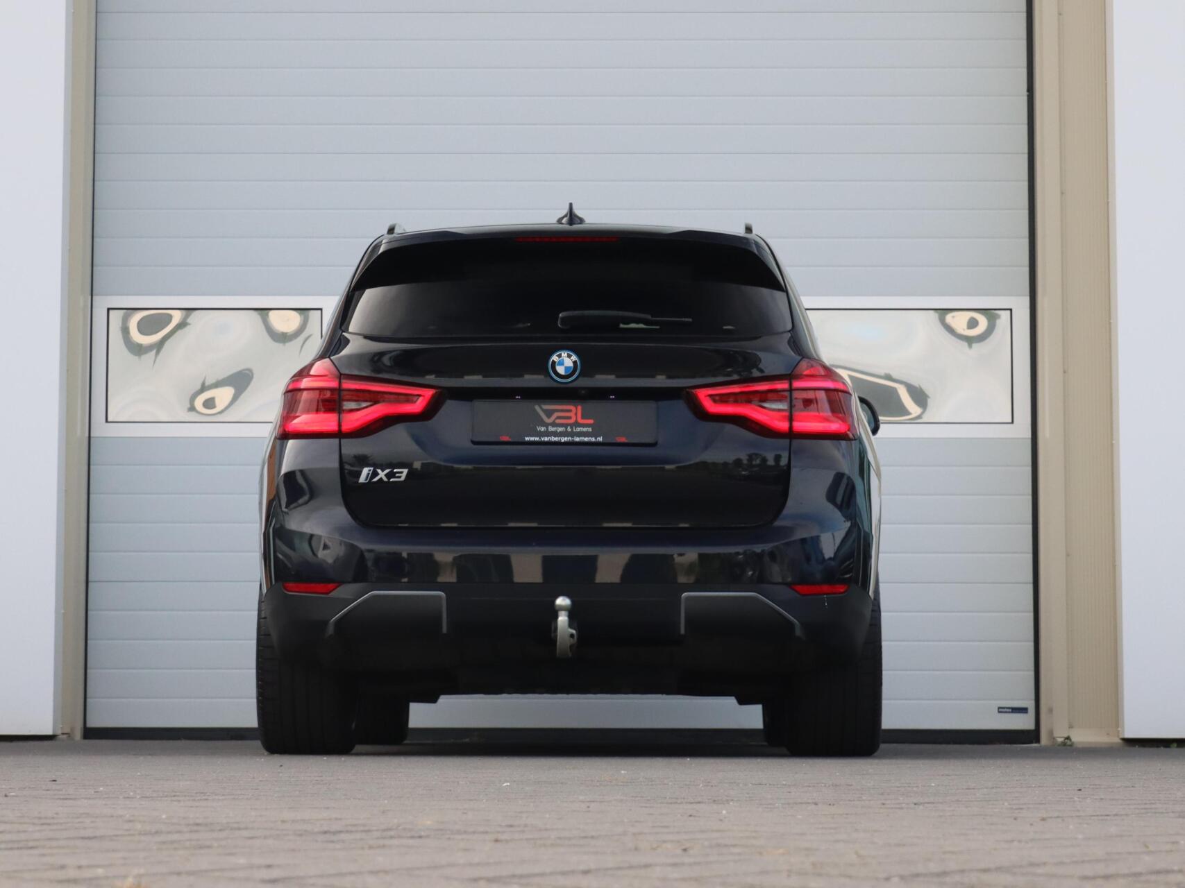 Foto van BMW Ix3