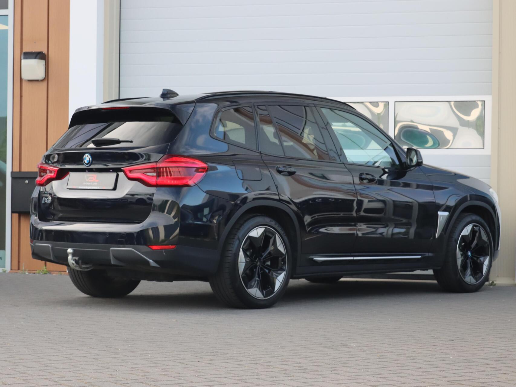 Foto van BMW Ix3