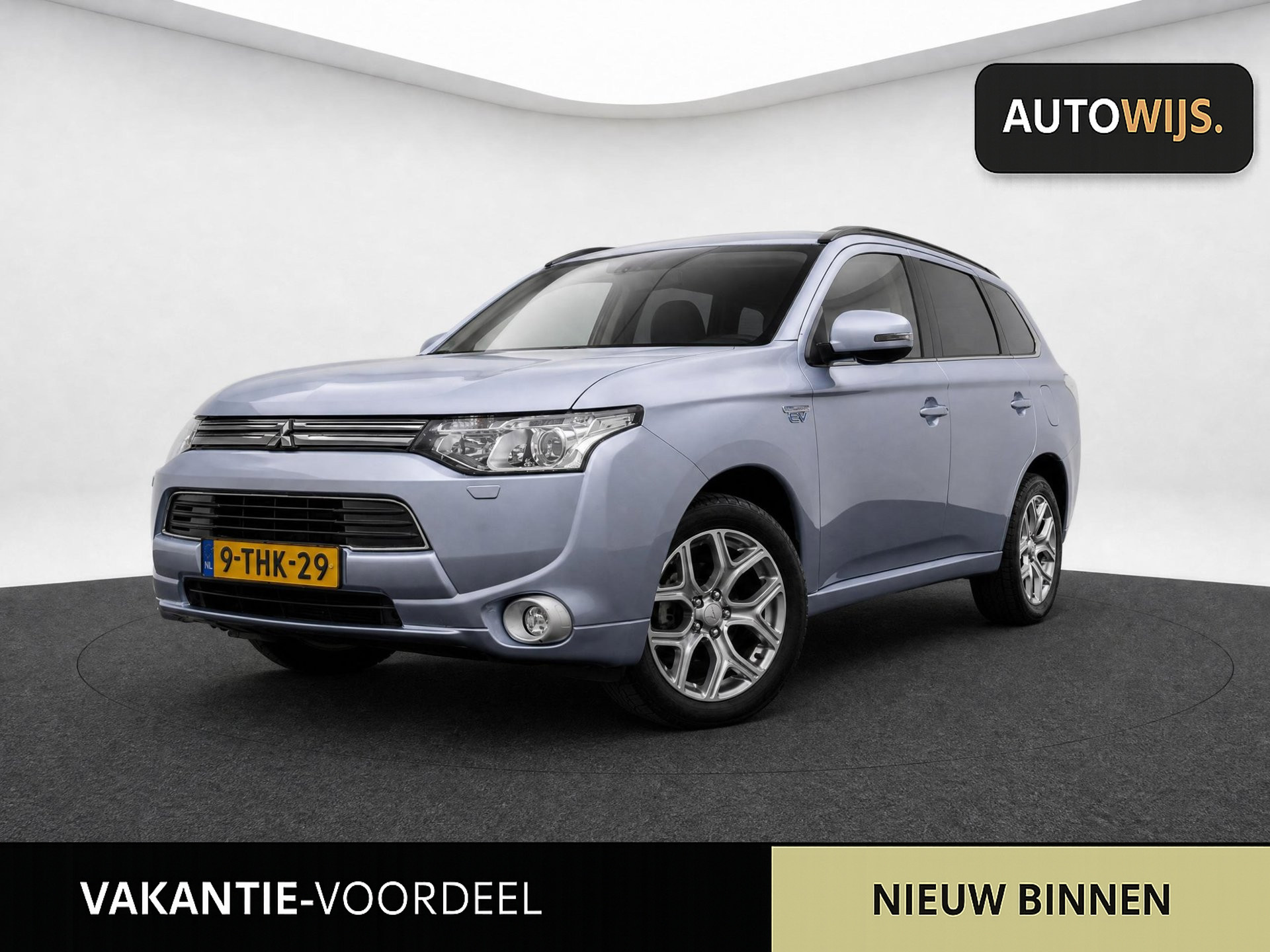 Mitsubishi Mitsubishi Outlander 2.0 PHEV Instyle+|LEDER|PANO|CAMERA|CLIMA|XENON|NL AUTO 2014 - voorkant