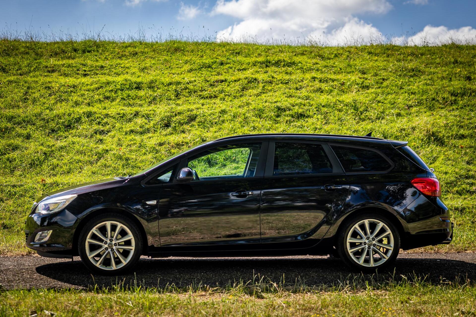 Foto van Opel Astra Sports Tourer