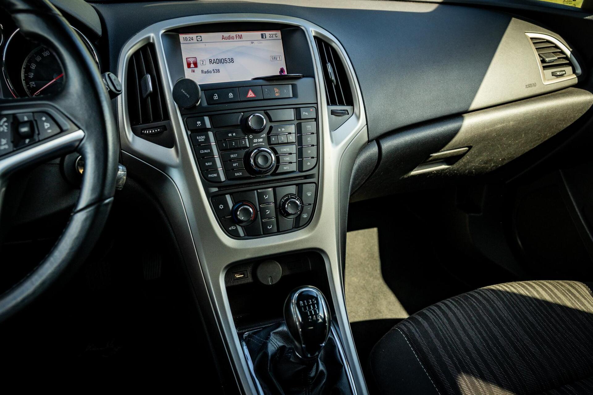 Foto van Opel Astra Sports Tourer