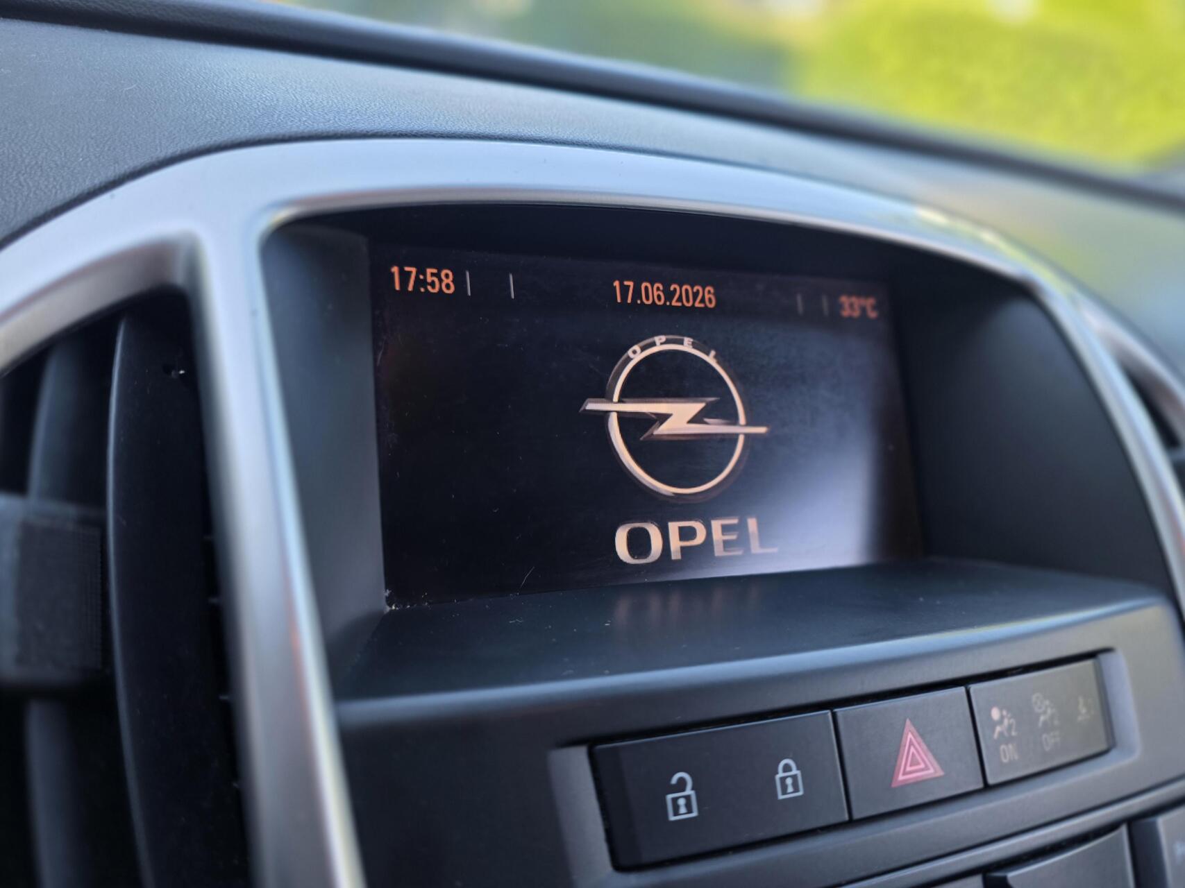 Foto van Opel Astra Sports Tourer
