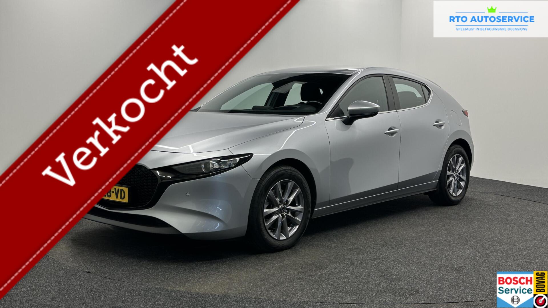 Mazda Mazda3 2.0 e-SkyActiv-X M Hybrid 186 Comfort CAMERA TREKHAAK CARPLAY NAVI ECC CRUISE. 2022 - voorkant