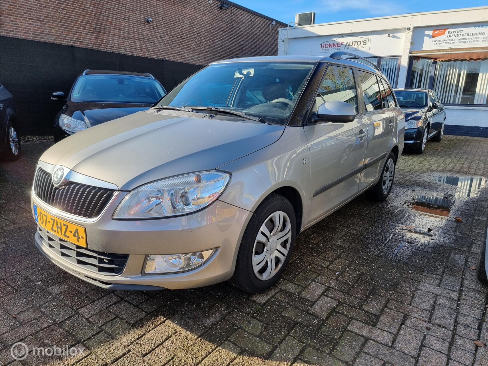 Skoda Fabia 1.2 TSI Ambition Businessline 2012 - voorkant