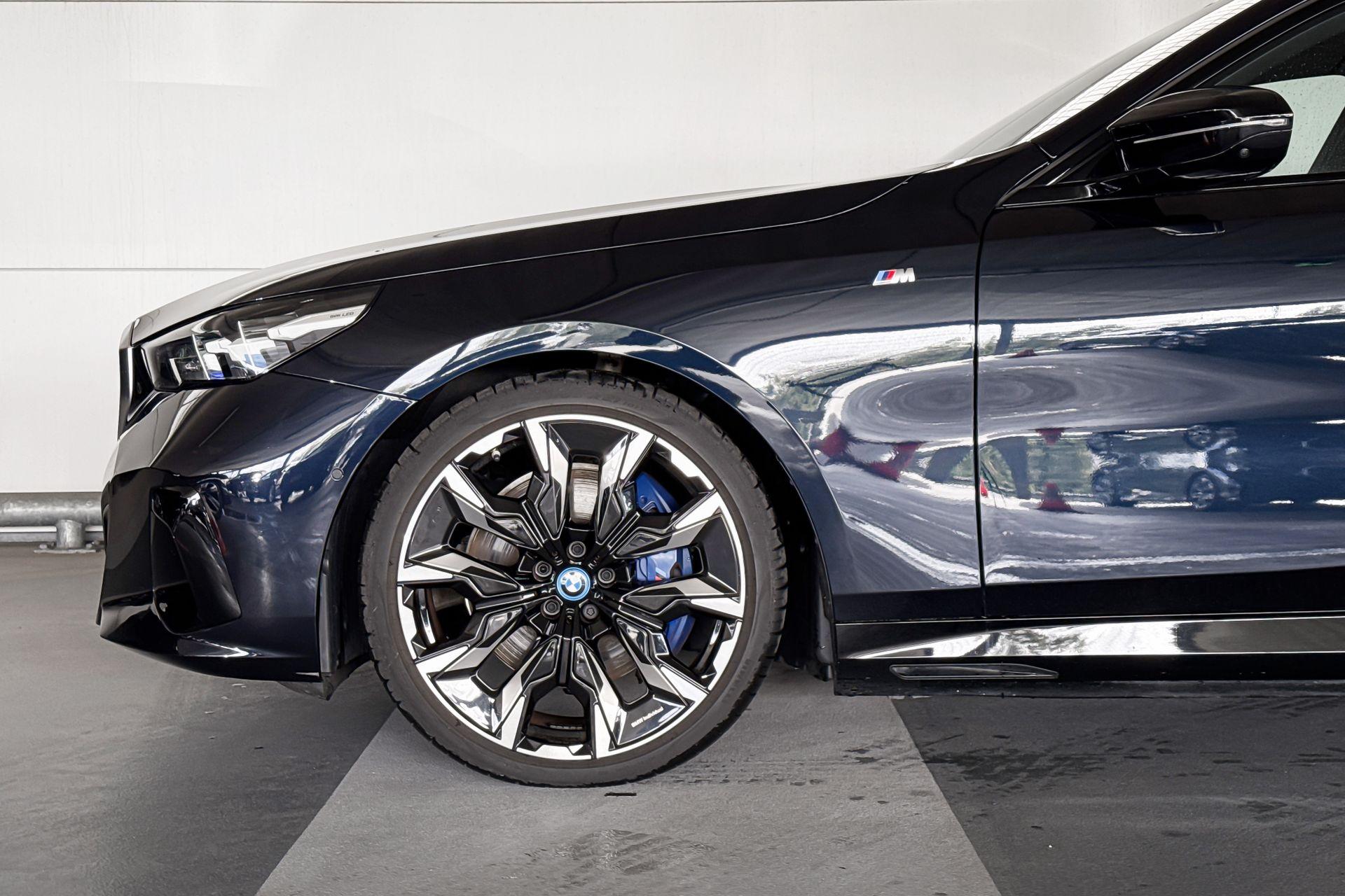 Foto van BMW I5 M60 xDrive