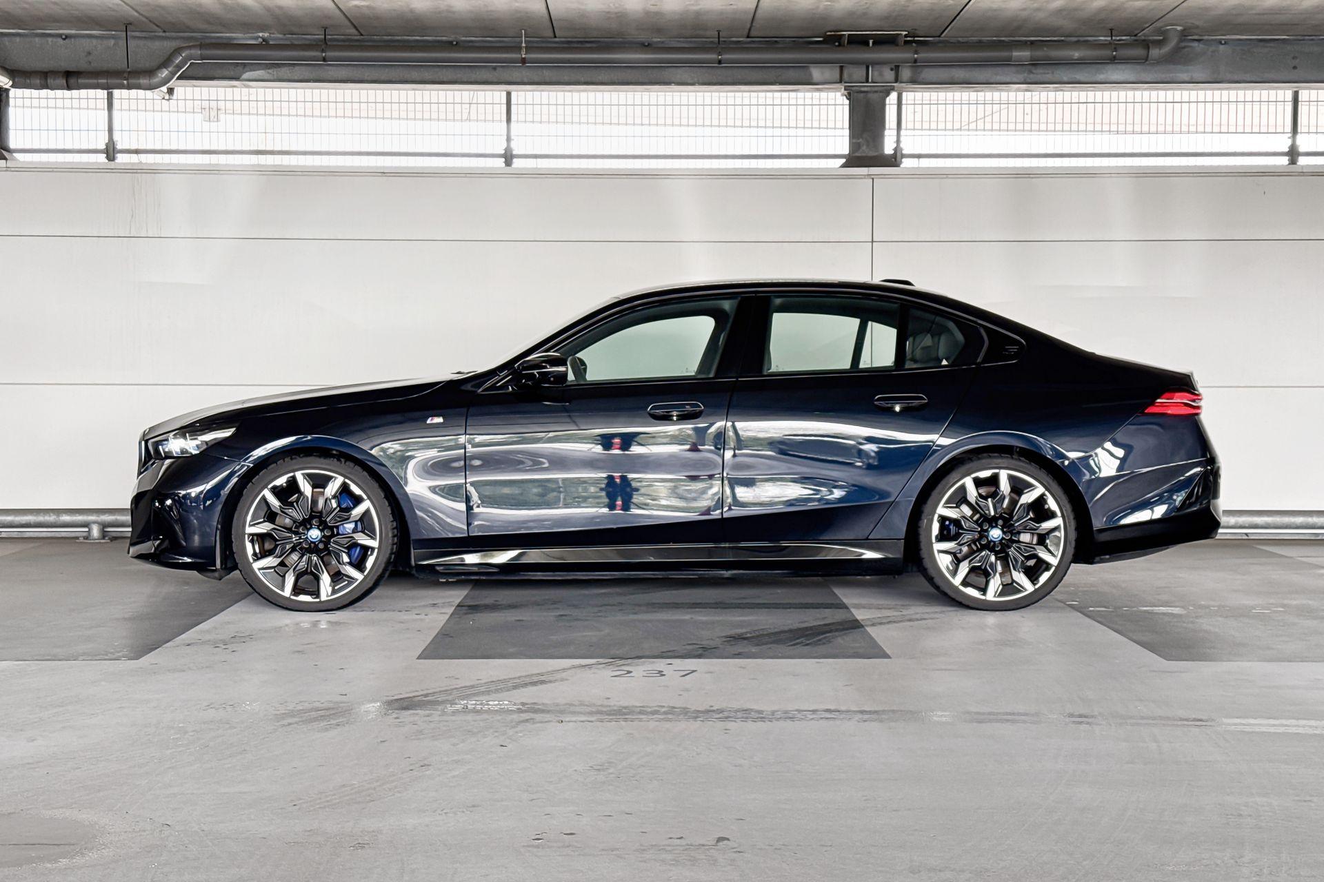 Foto van BMW I5 M60 xDrive