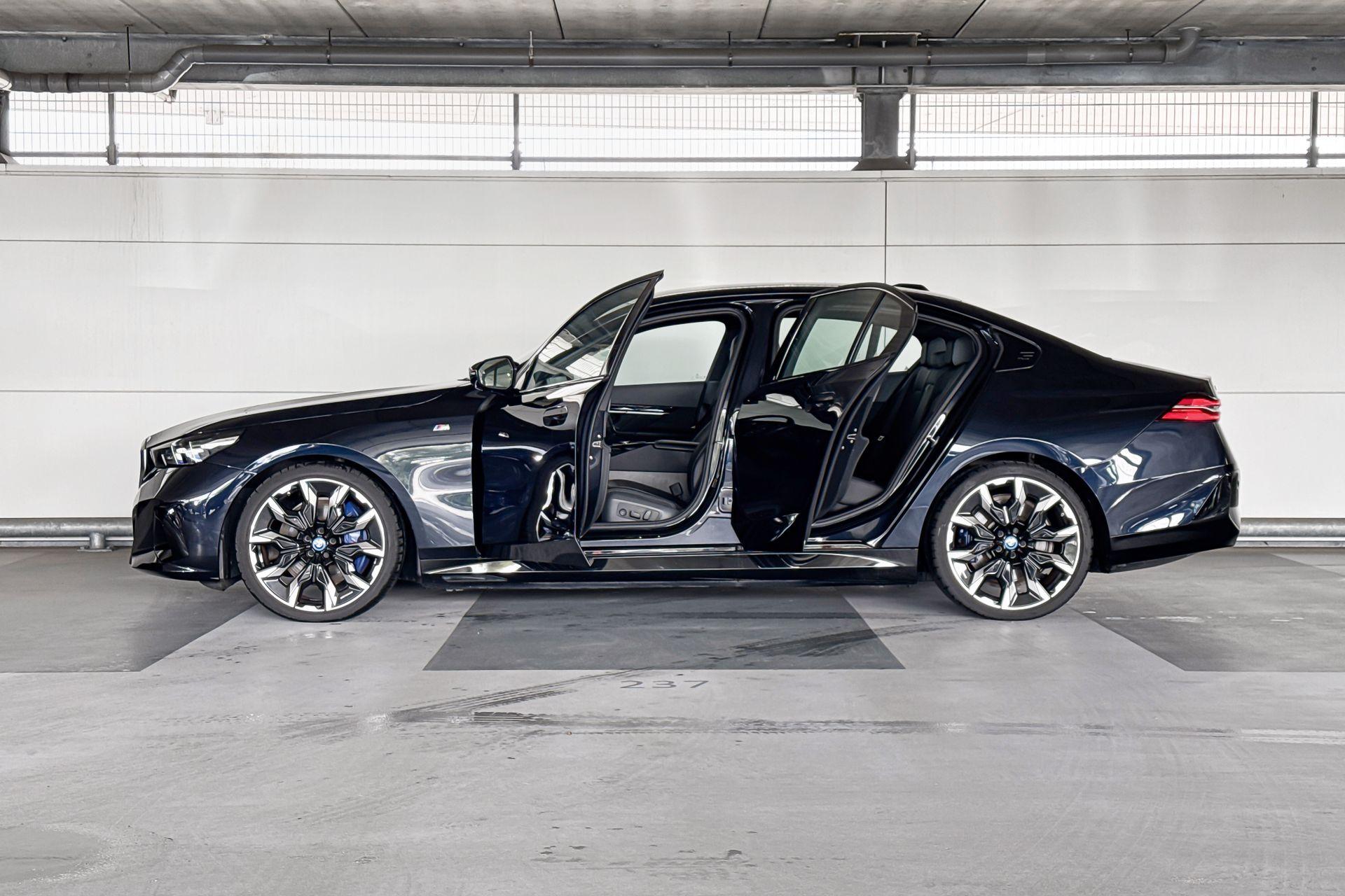 Foto van BMW I5 M60 xDrive