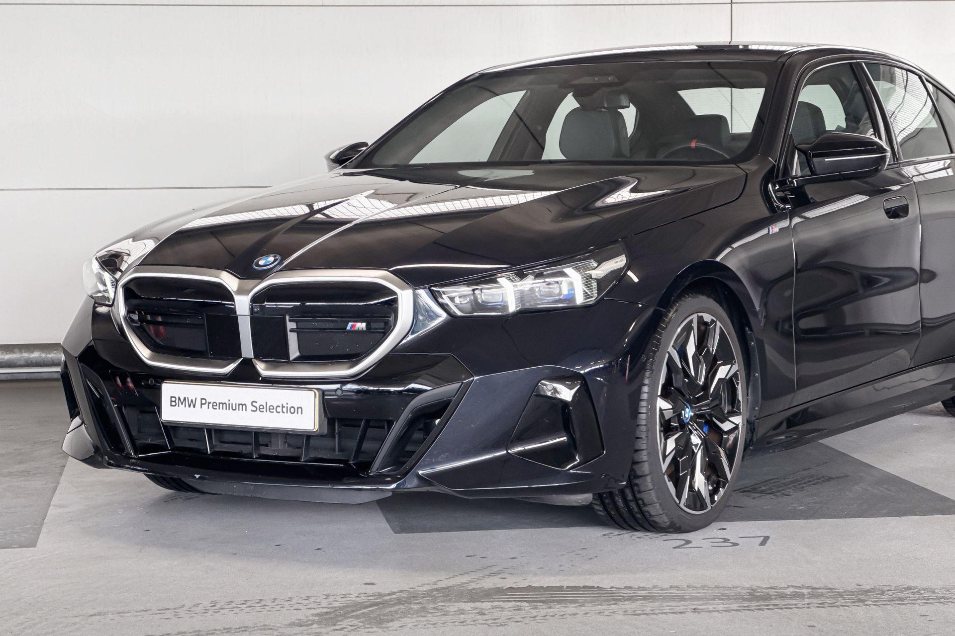 Foto van BMW I5 M60 xDrive