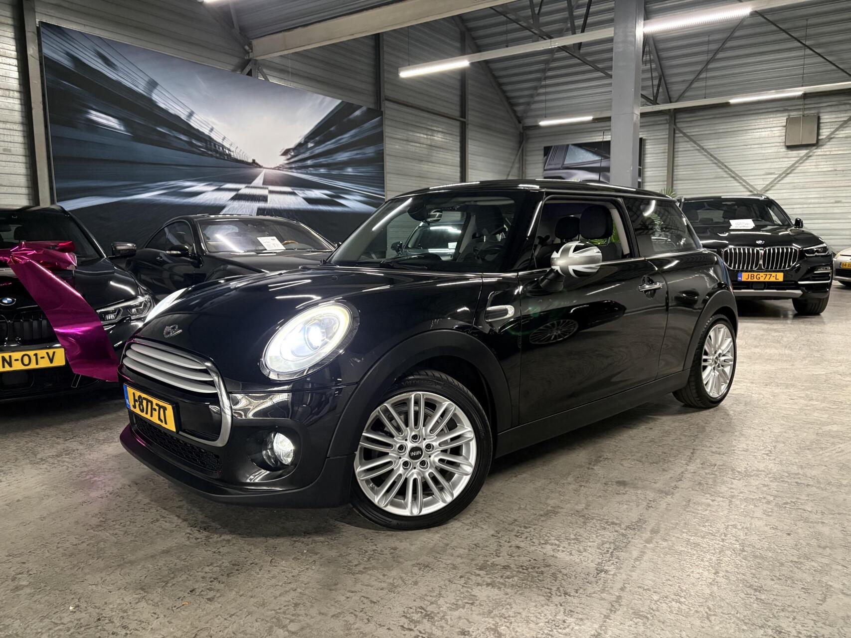 Foto van MINI COOPER