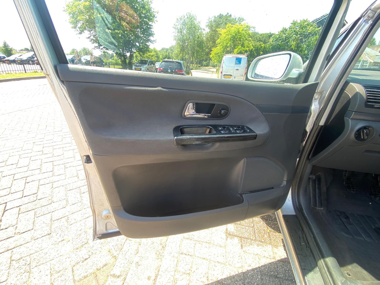 Foto van Seat Alhambra