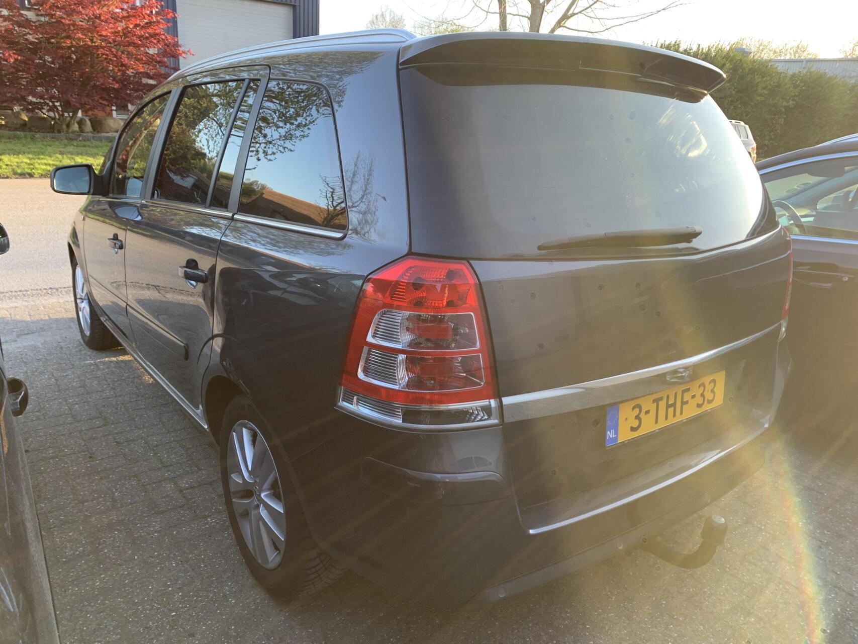 Foto van Opel Zafira