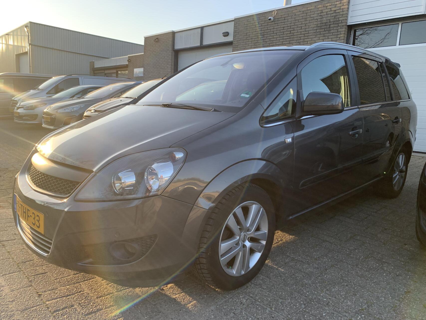 Foto van Opel Zafira
