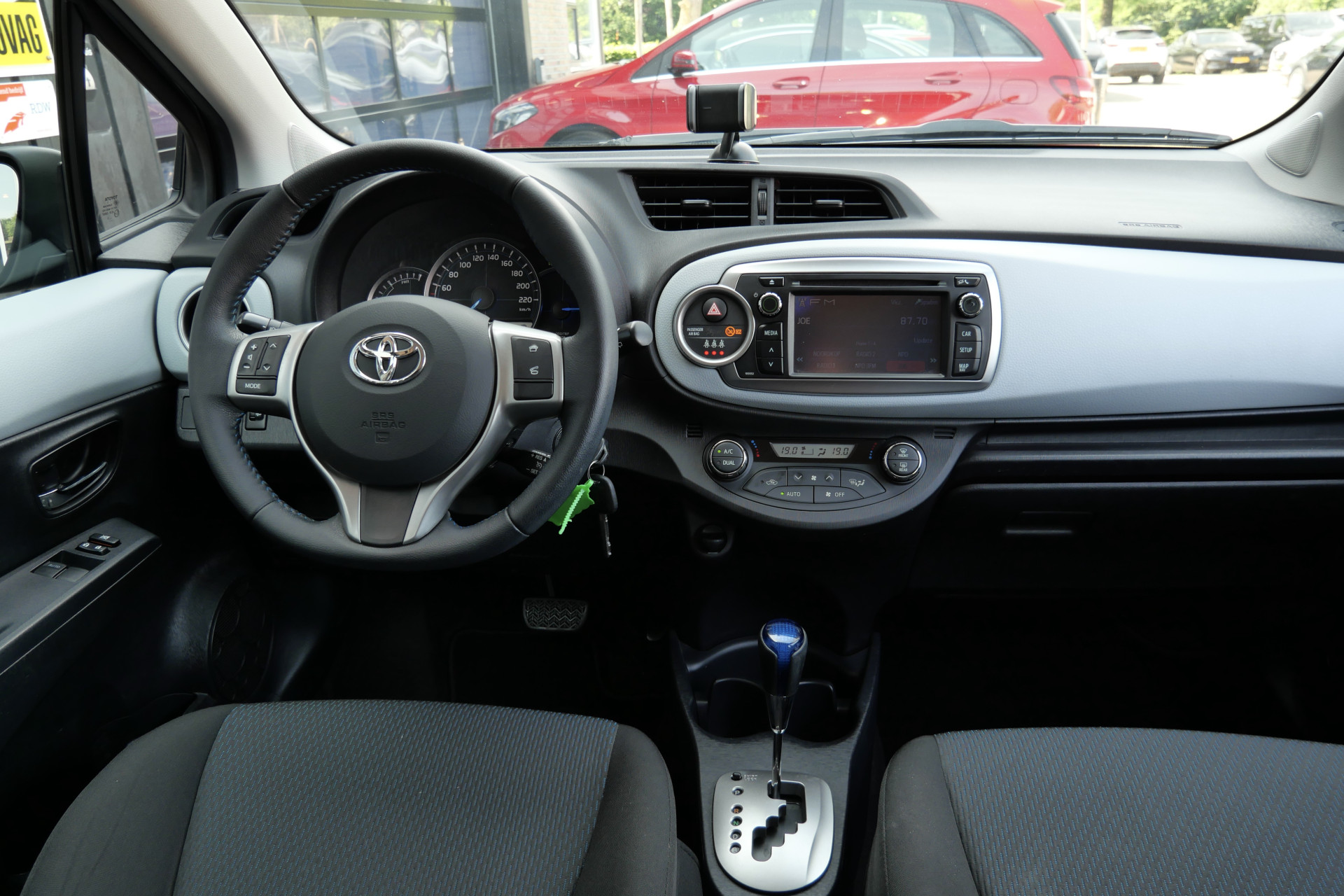Foto van Toyota Toyota Yaris Hybrid