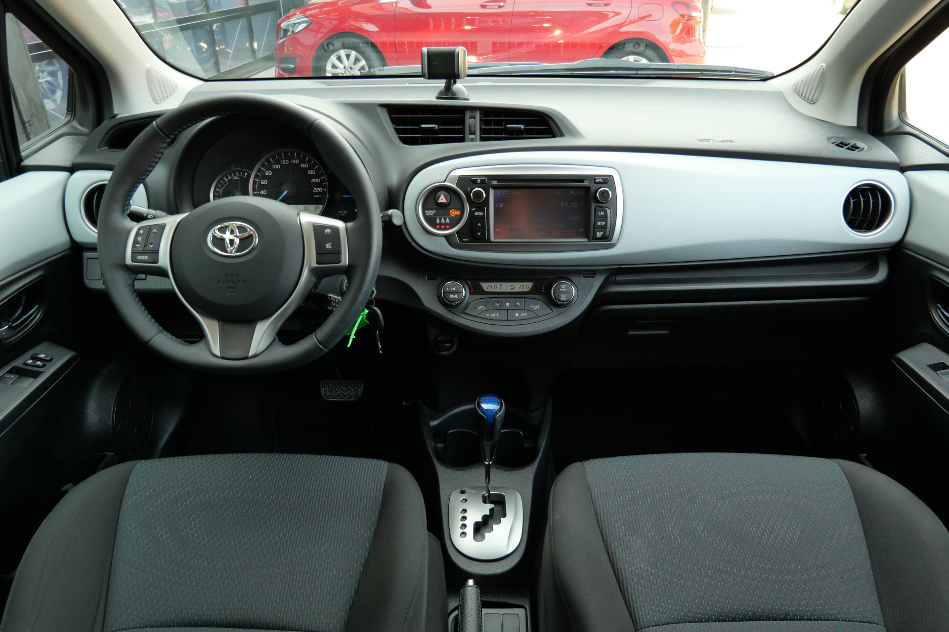 Foto van Toyota Toyota Yaris Hybrid