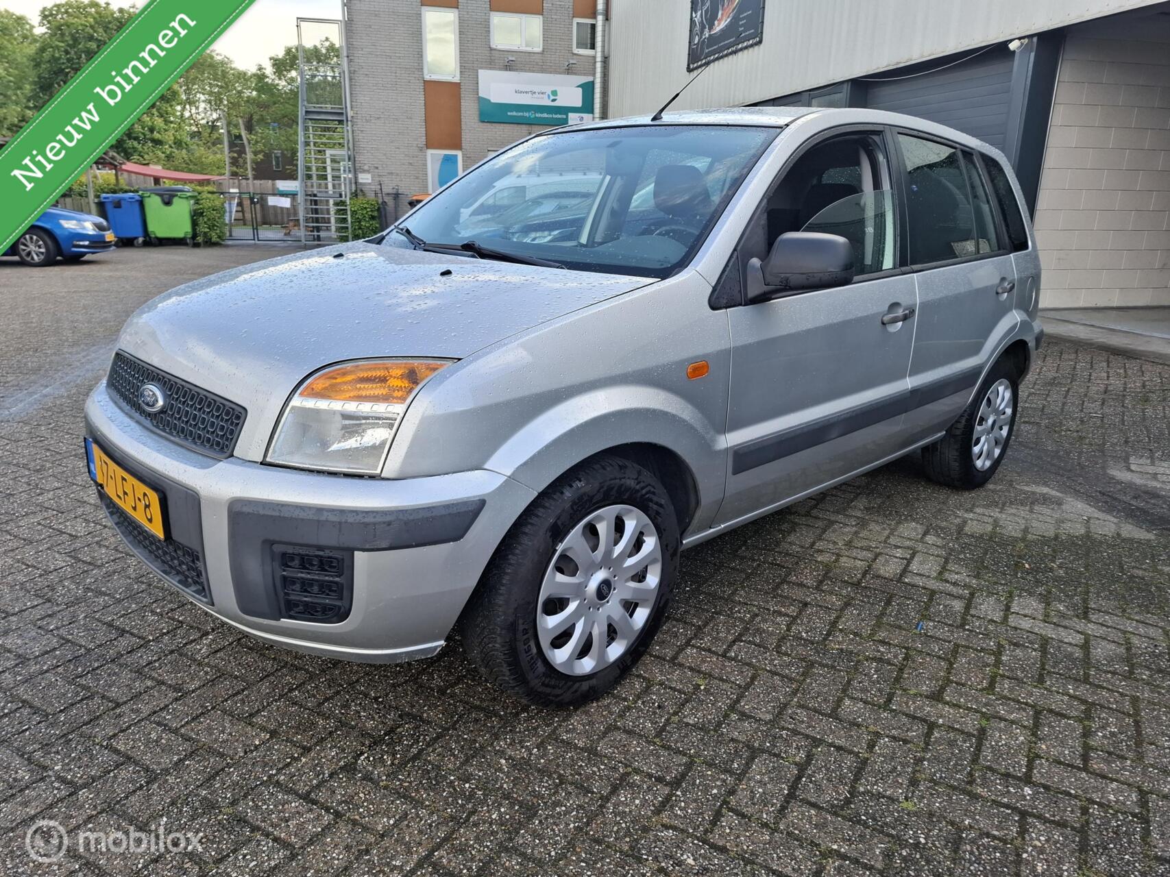 Ford Fusion 1.4-16V Style Airco/Rijdt als een nieuwe! 2010 - voorkant