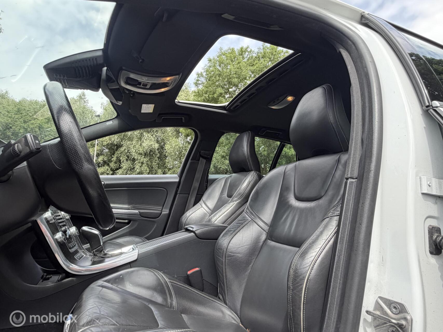 Foto van Volvo V60 Plug In Hybrid