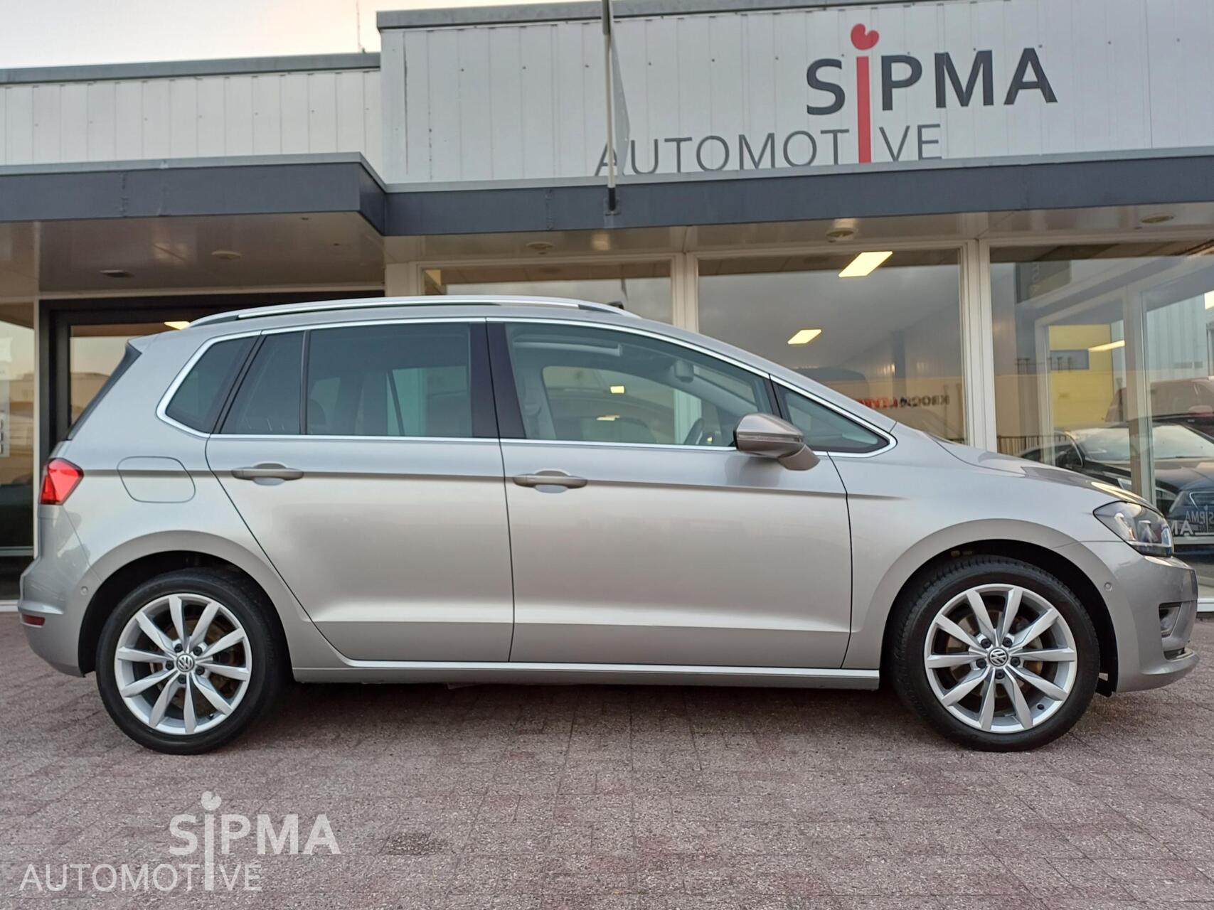 Foto van Volkswagen Golf Sportsvan