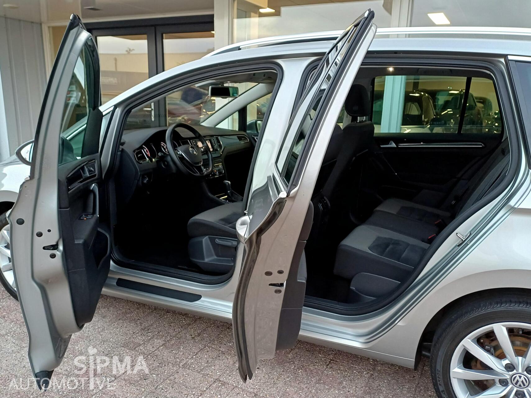 Foto van Volkswagen Golf Sportsvan