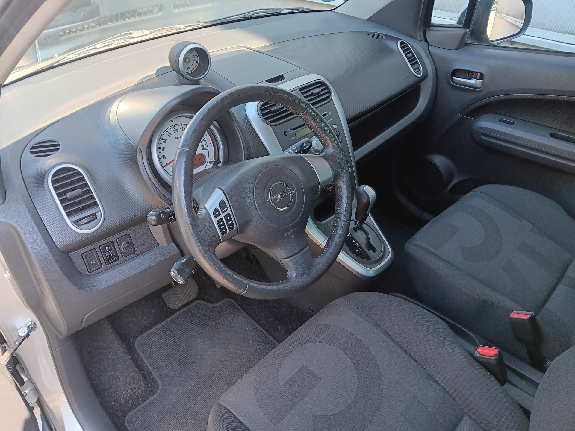 Foto van Opel Agila