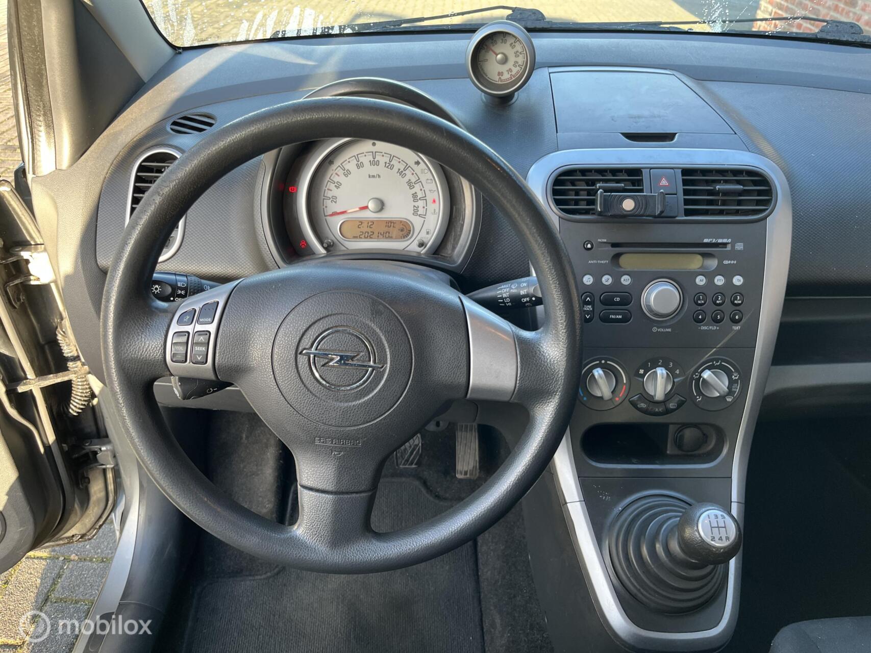 Foto van Opel Agila
