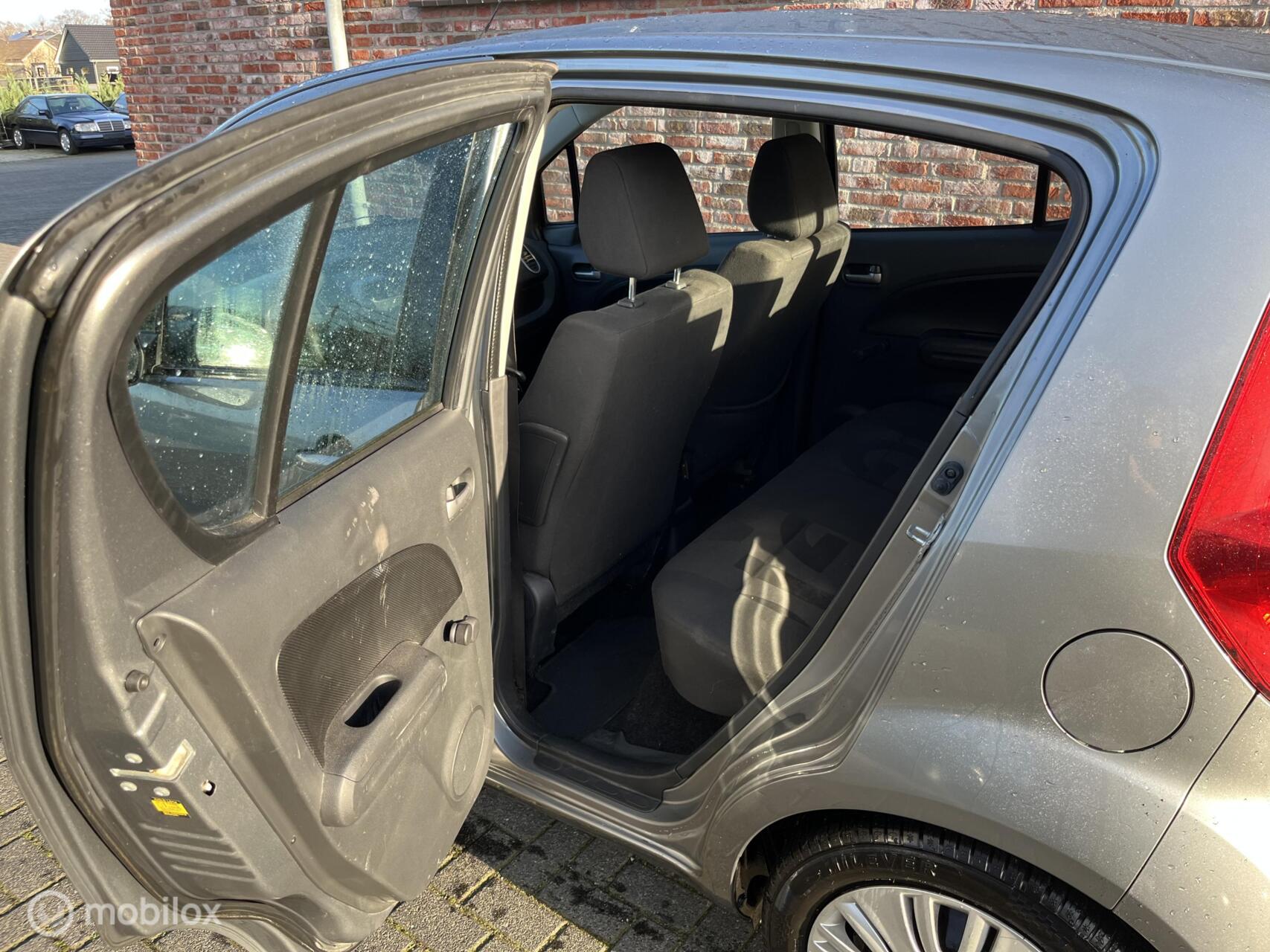 Foto van Opel Agila